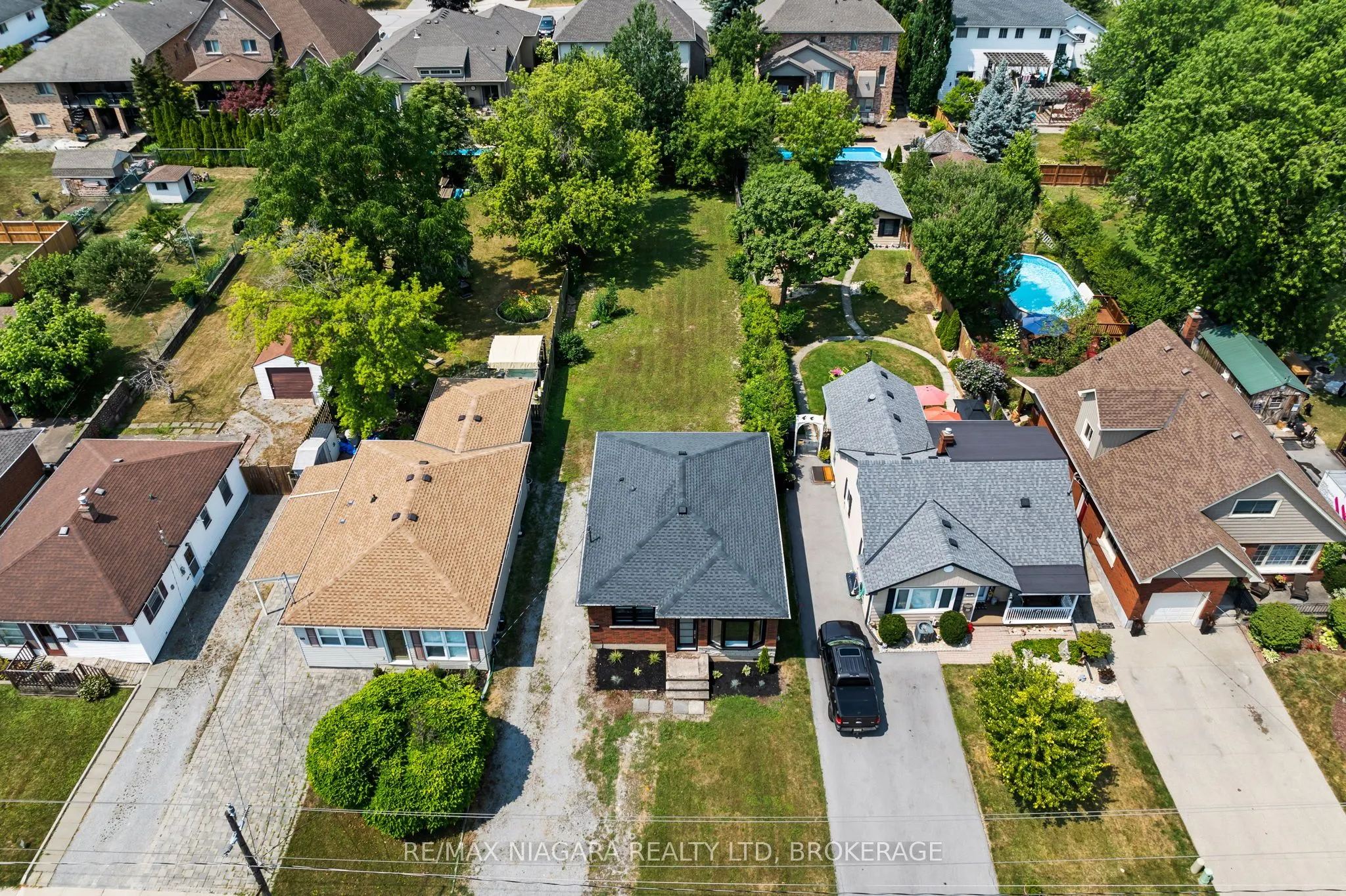 53 Collier Road S