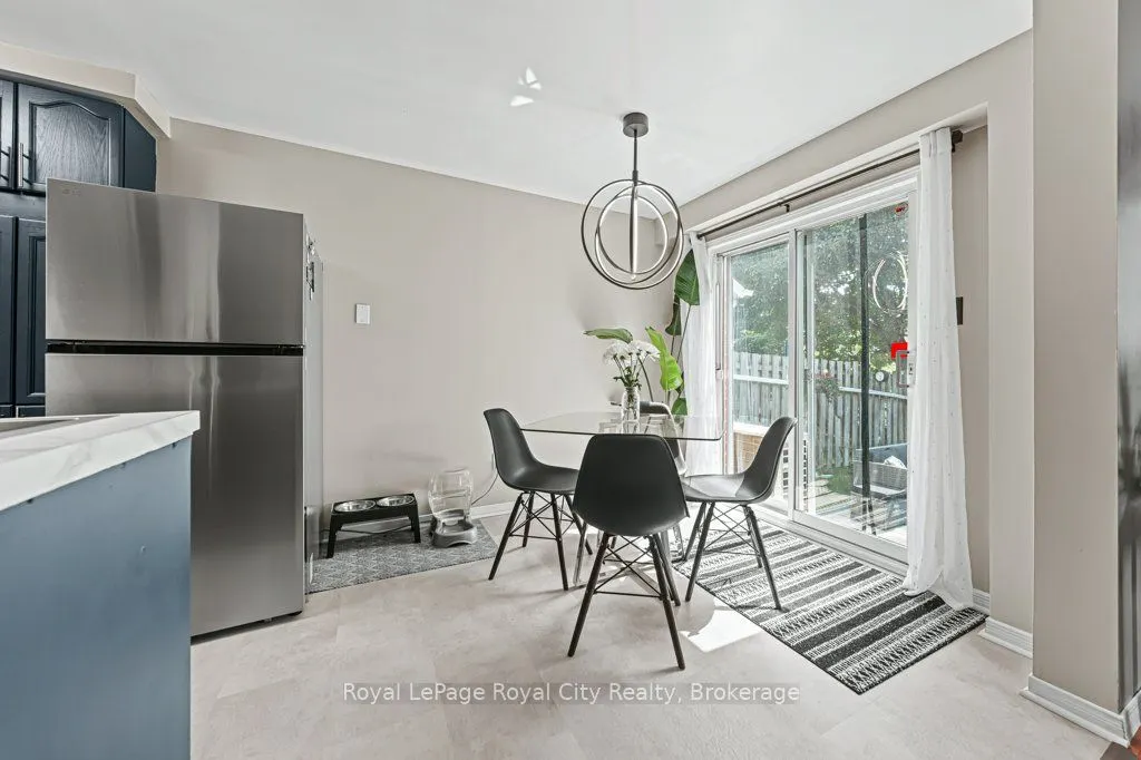 260 Tait Crescent