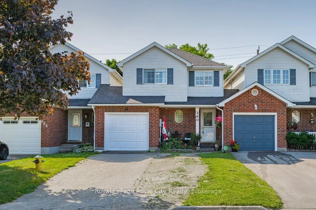 260 Tait Crescent