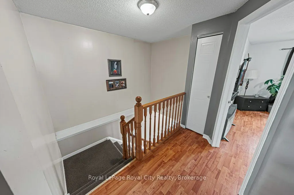 260 Tait Crescent