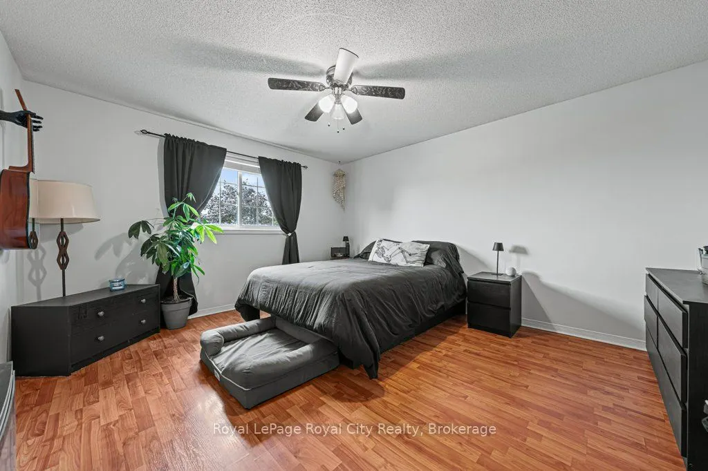 260 Tait Crescent