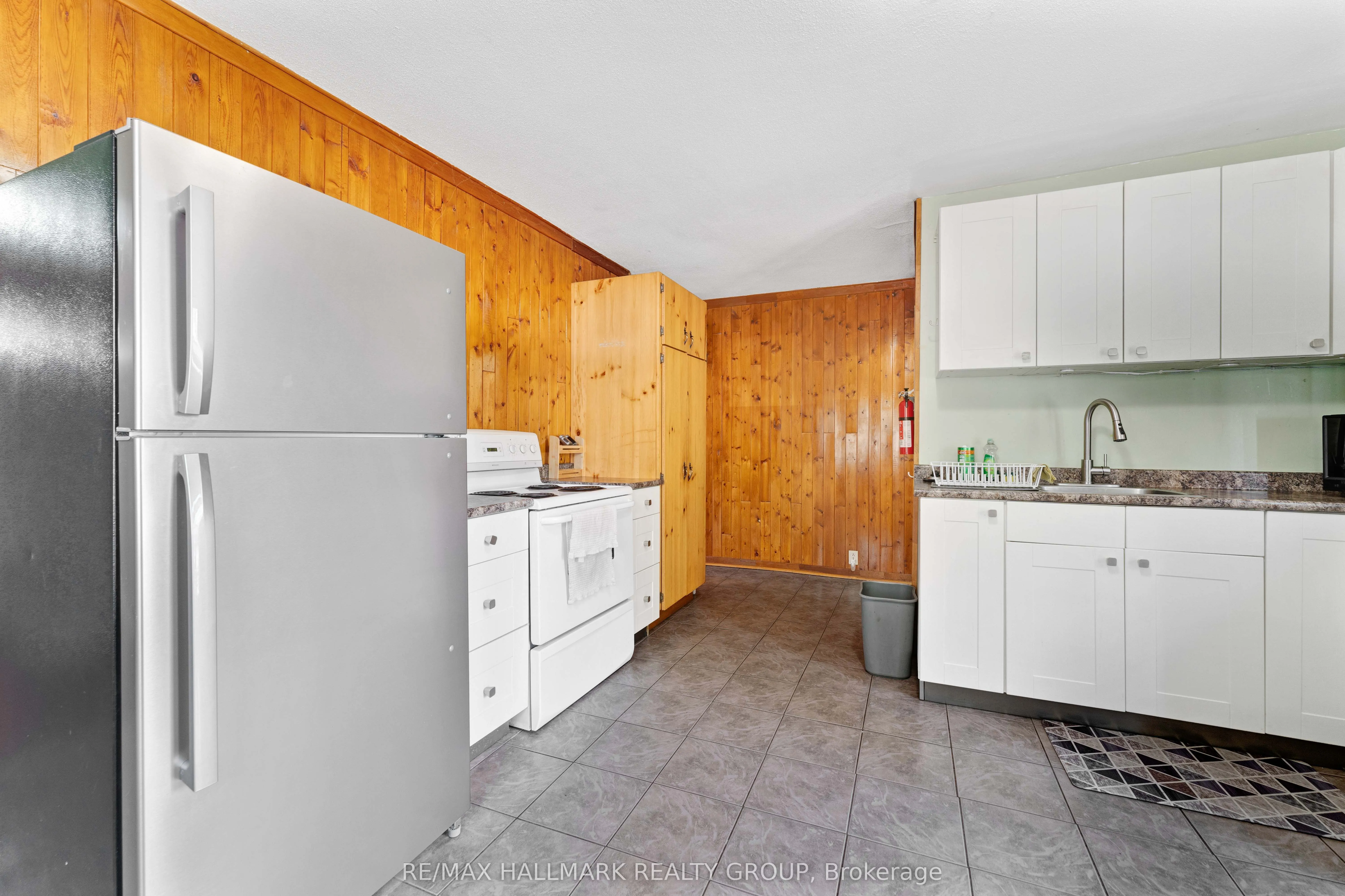984 Miss Ottawa Street