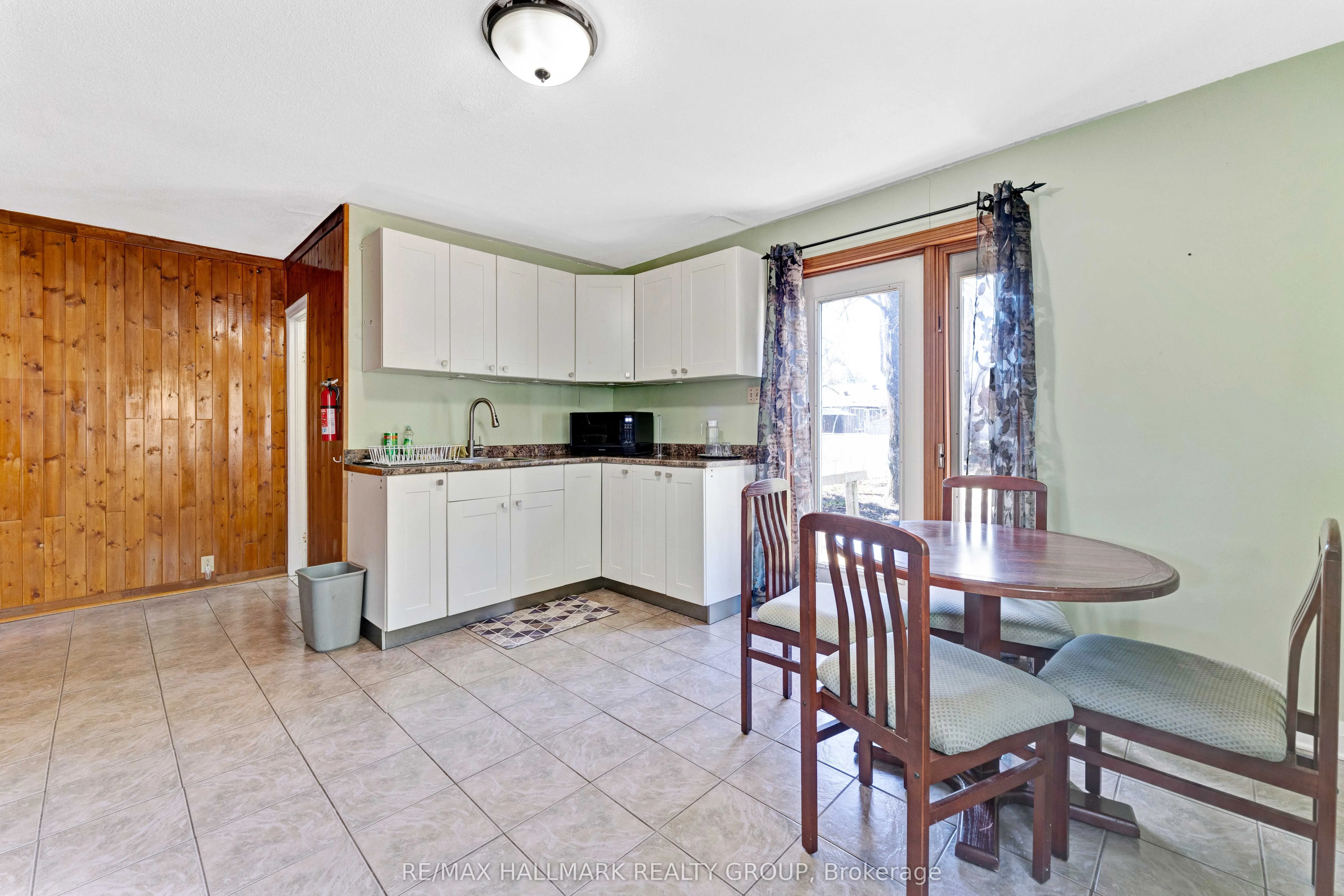 984 Miss Ottawa Street