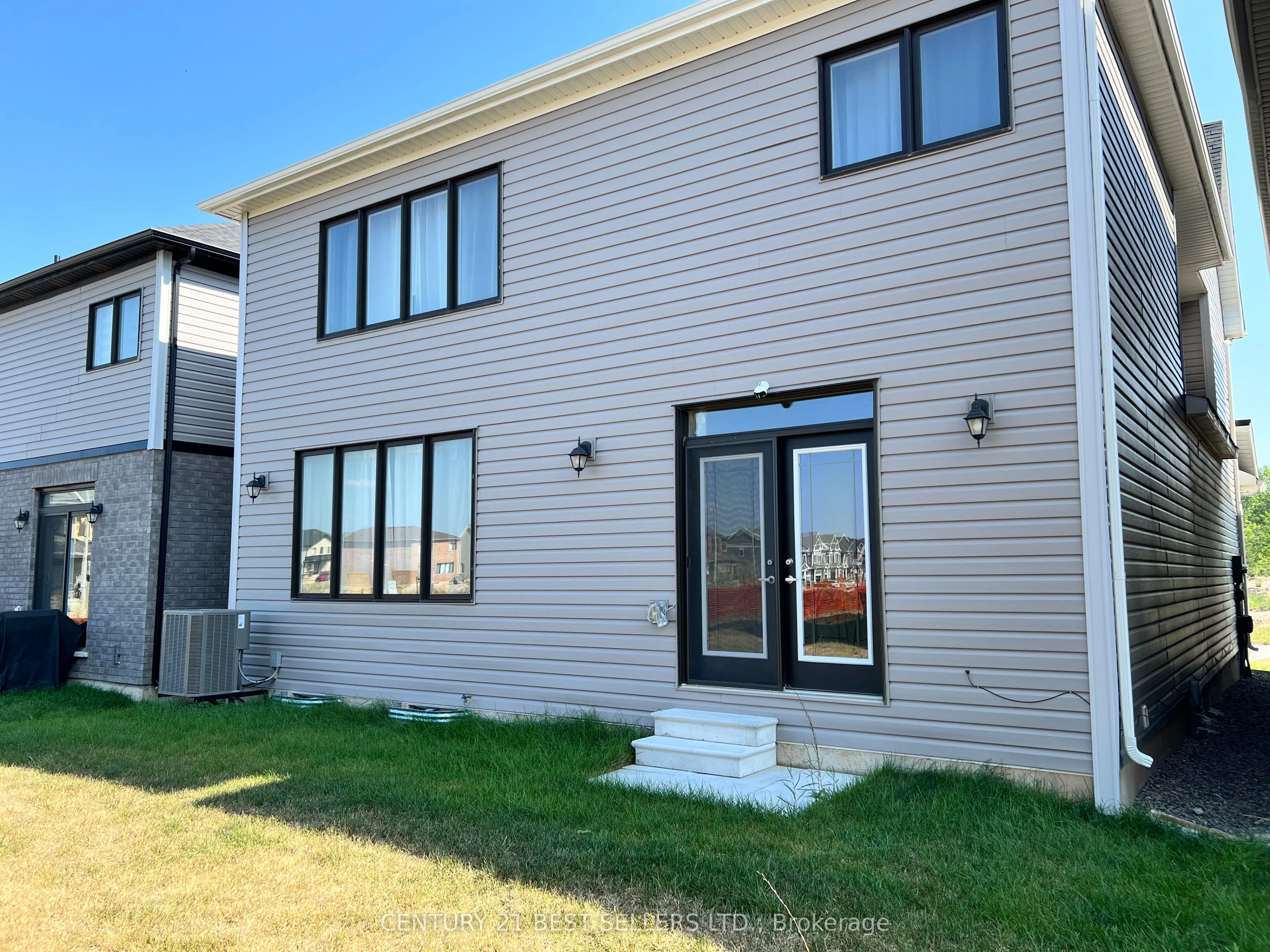 89 Higgins Avenue