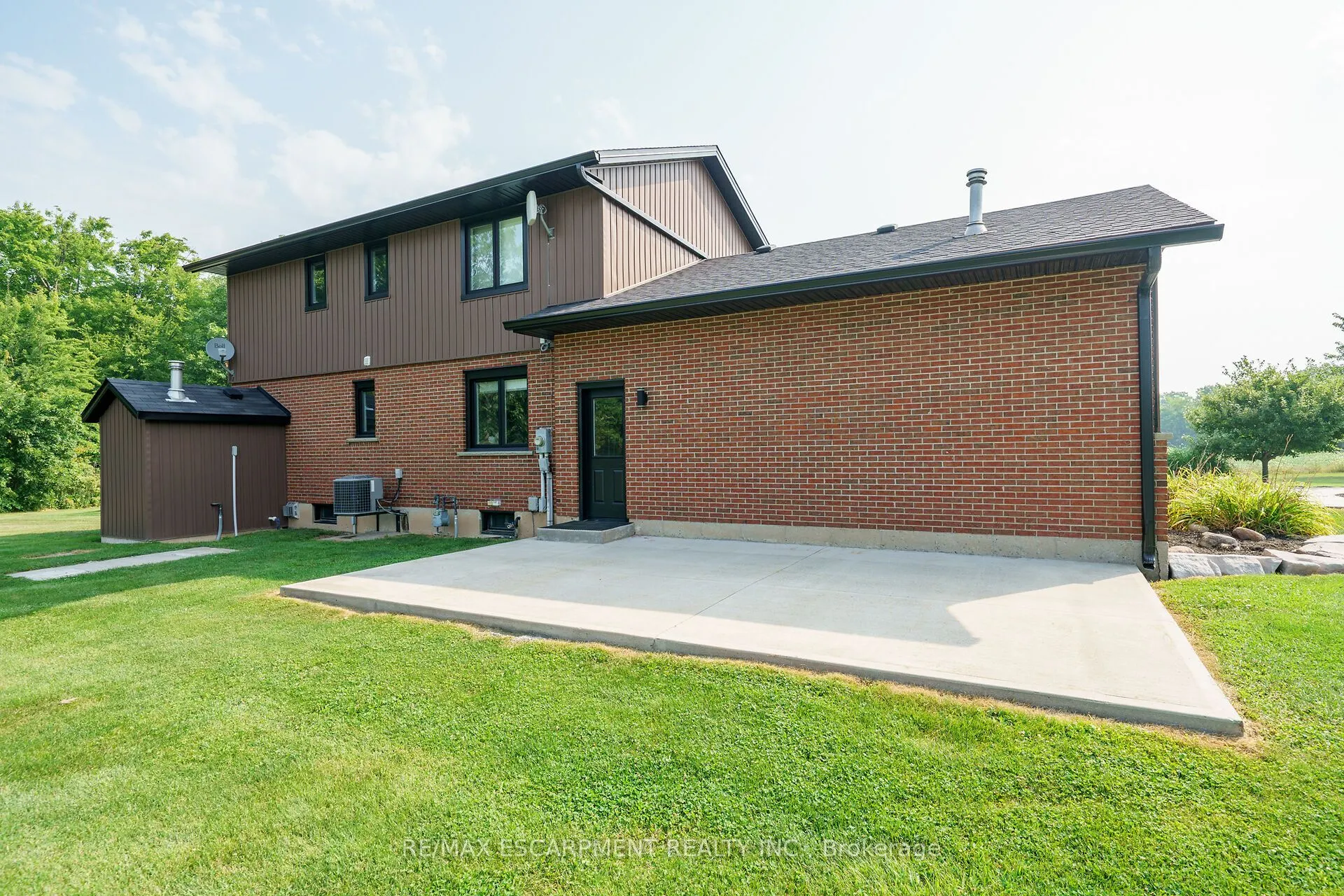 911 Indiana Road E