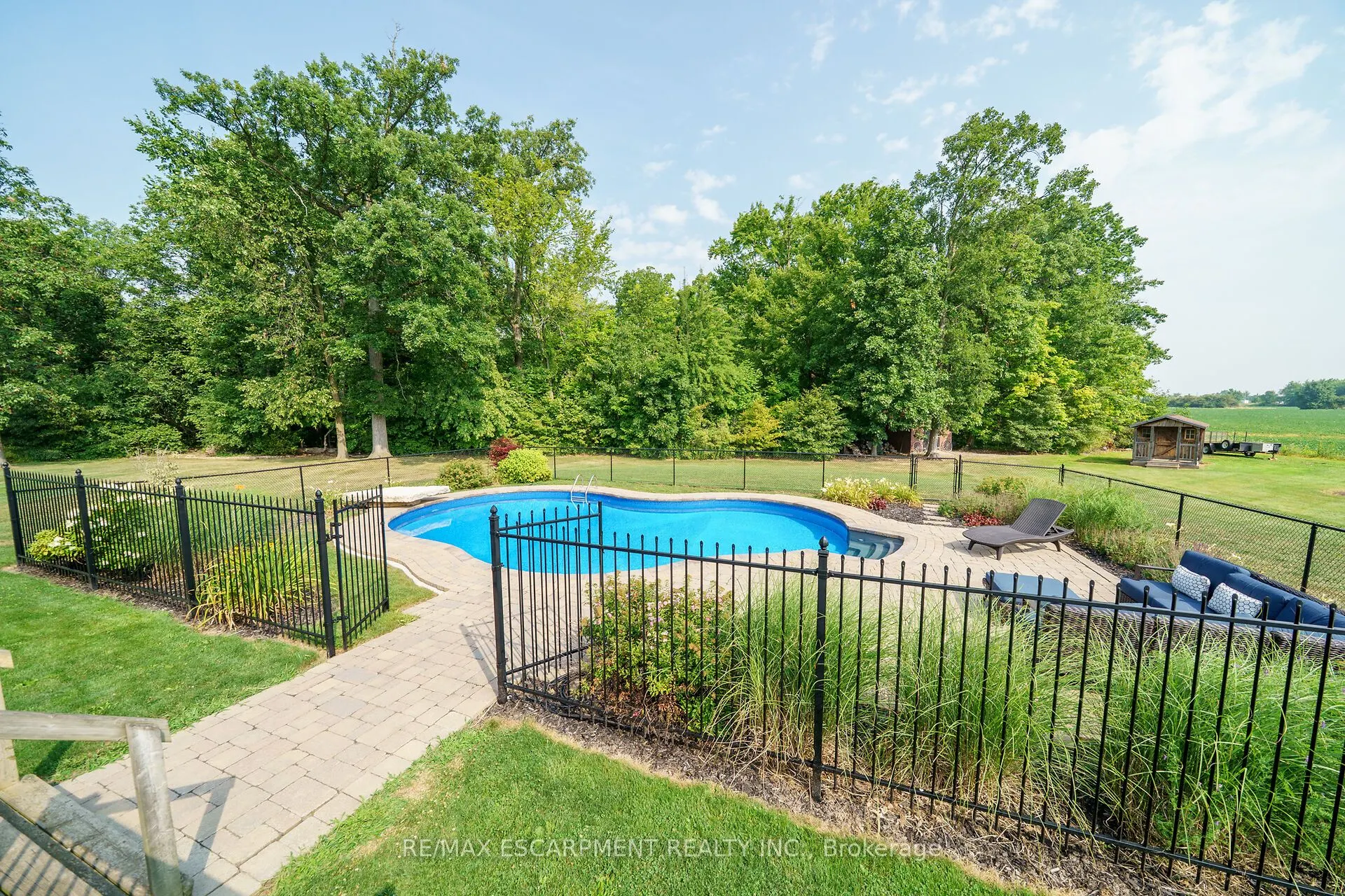 911 Indiana Road E