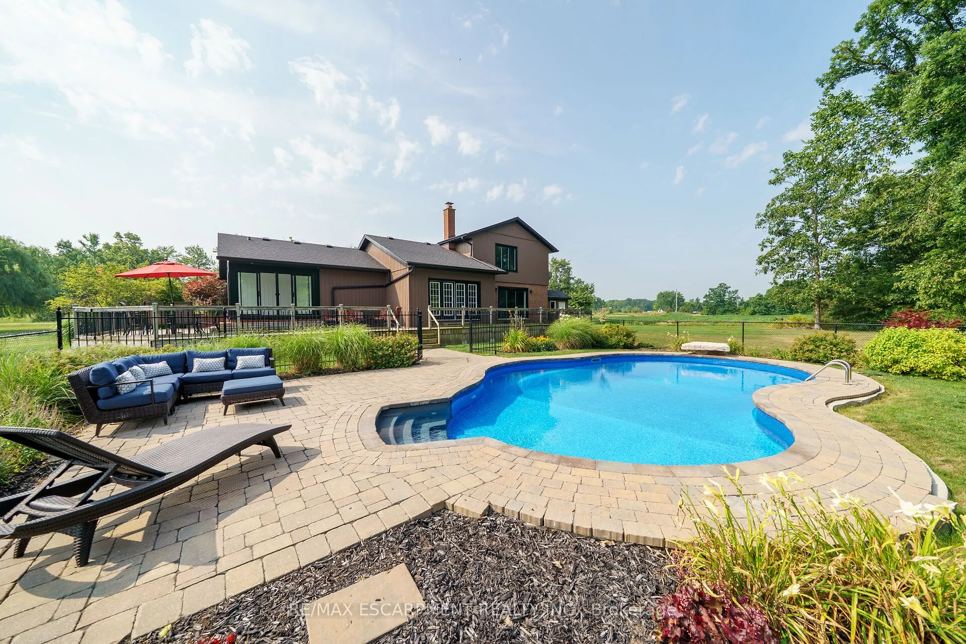 911 Indiana Road E