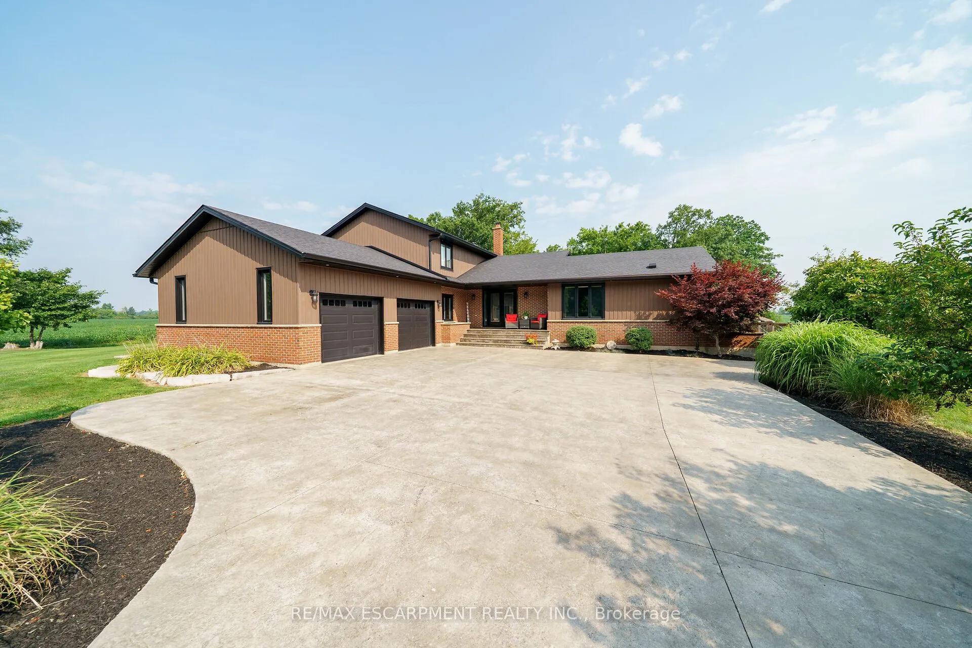 911 Indiana Road E