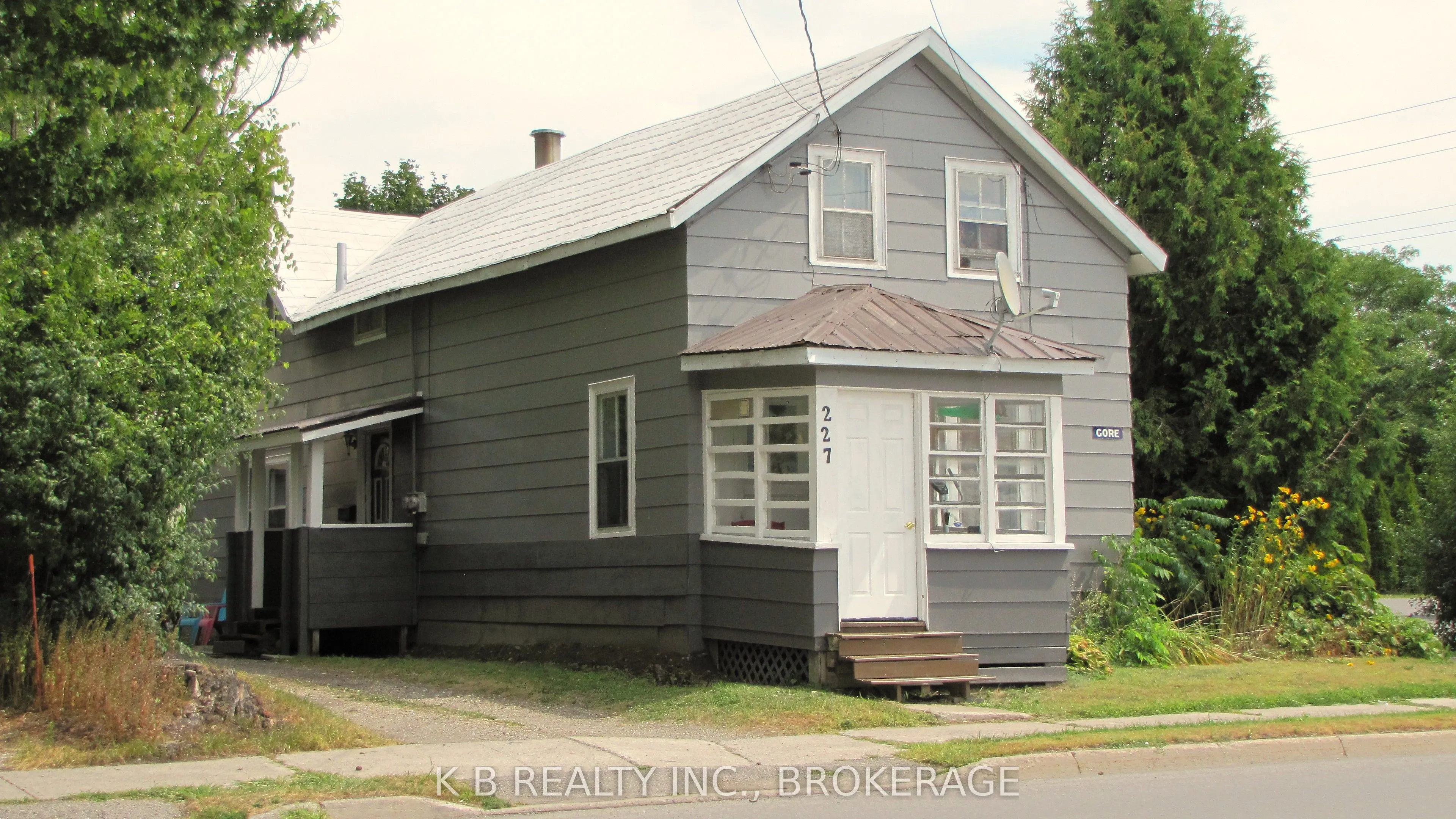 229 Gore Street E