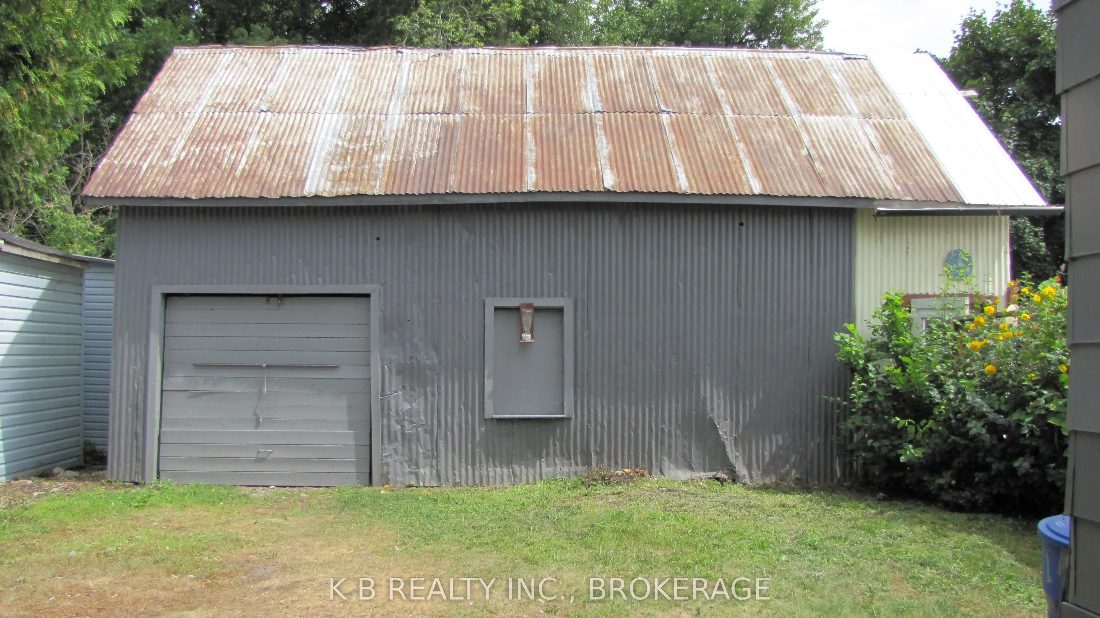 229 Gore Street E