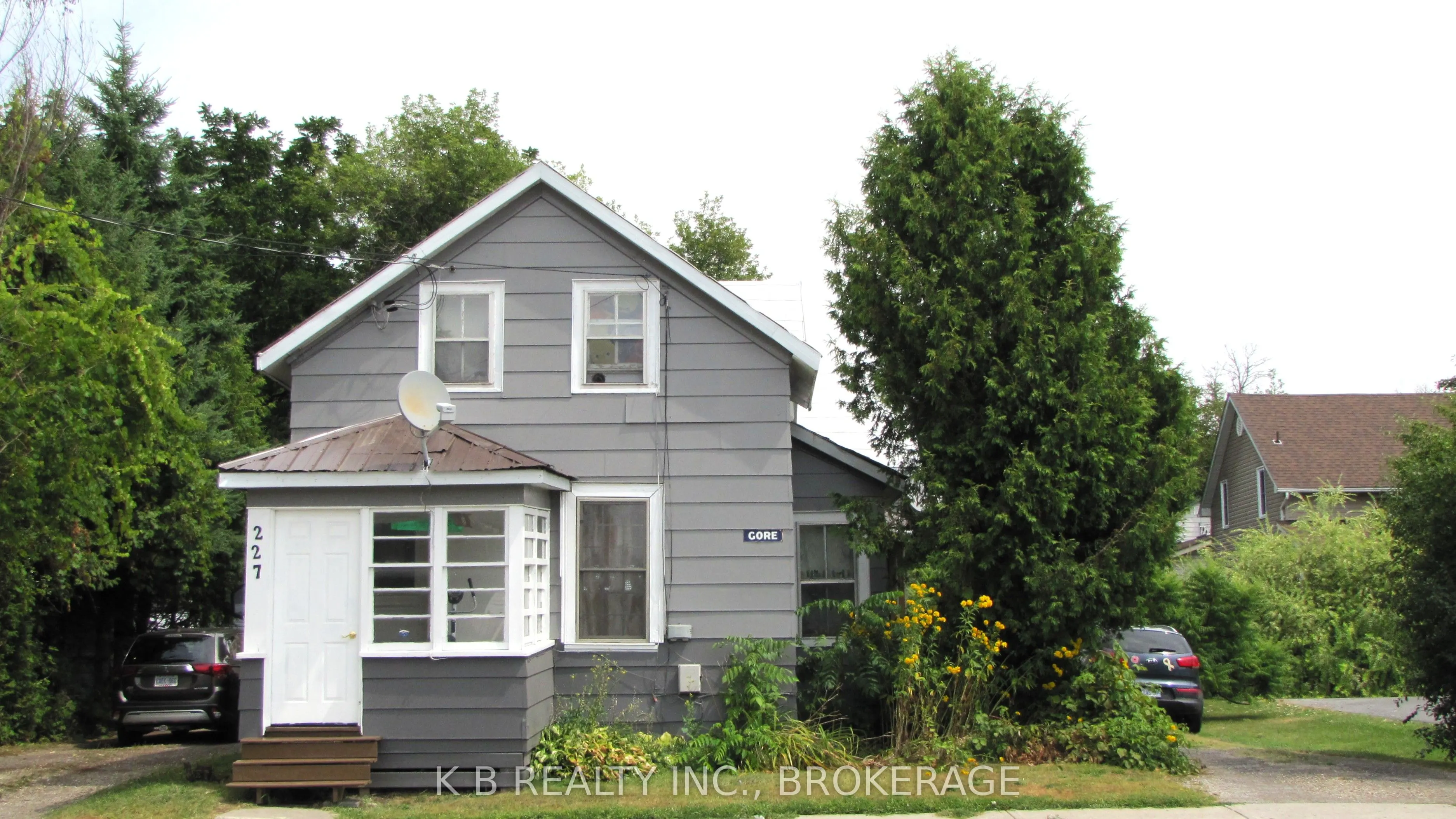229 Gore Street E