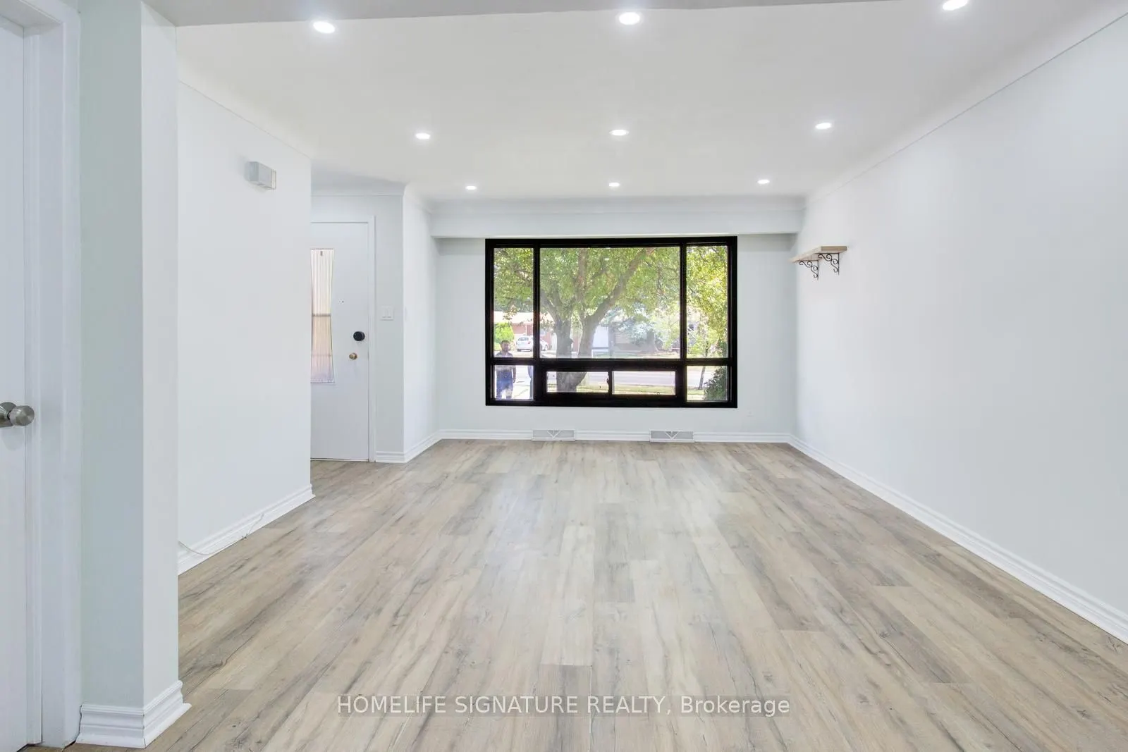 443 Vine Street