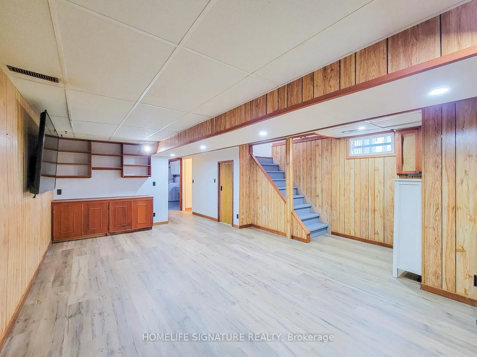 443 Vine Street