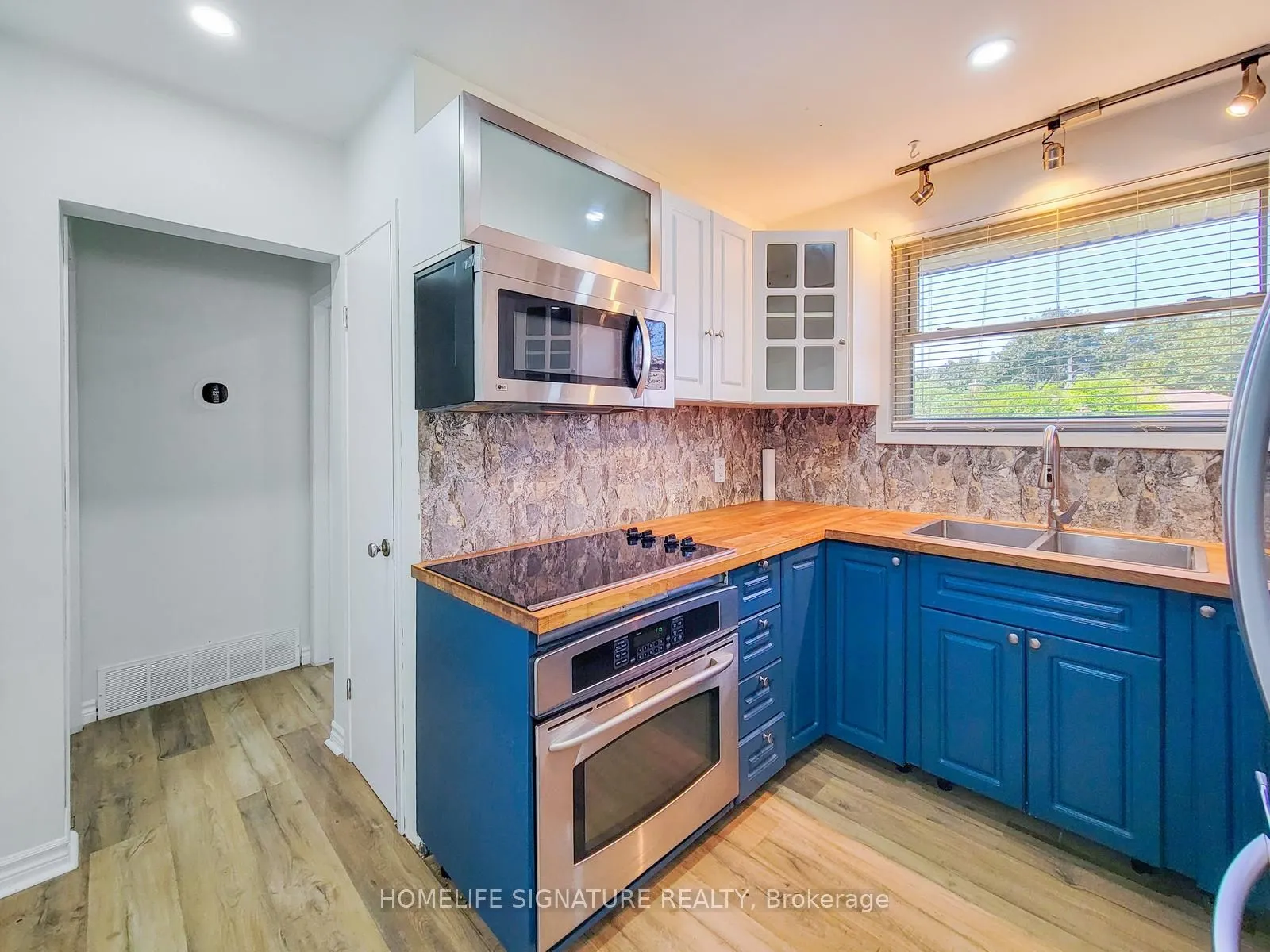 443 Vine Street