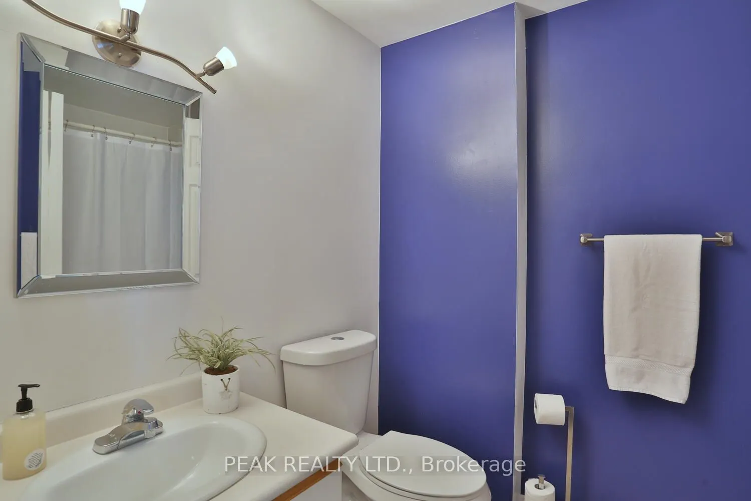 1085 Queens Boulevard, #13