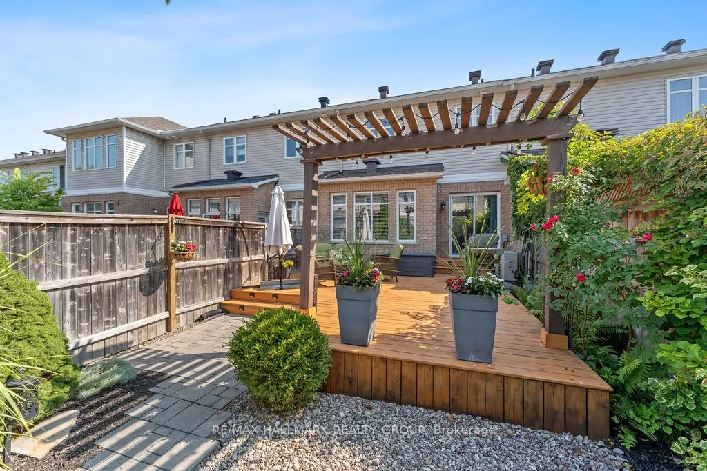 920 Schooner Crescent