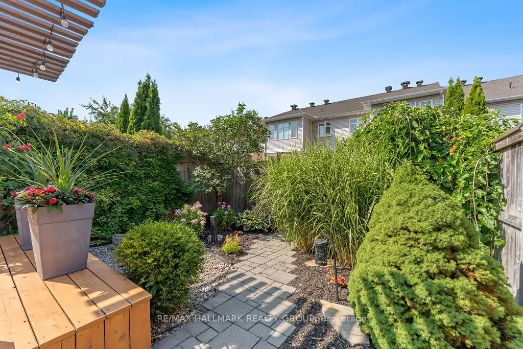 920 Schooner Crescent