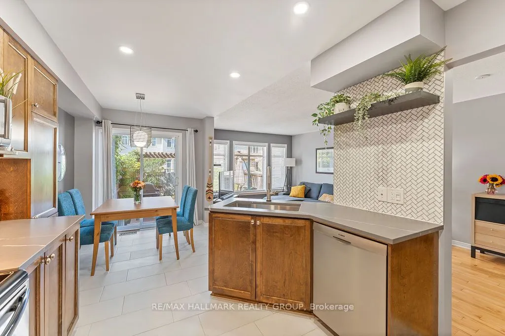 920 Schooner Crescent