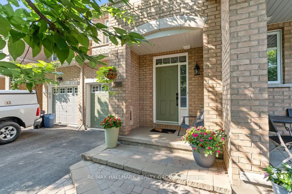 920 Schooner Crescent