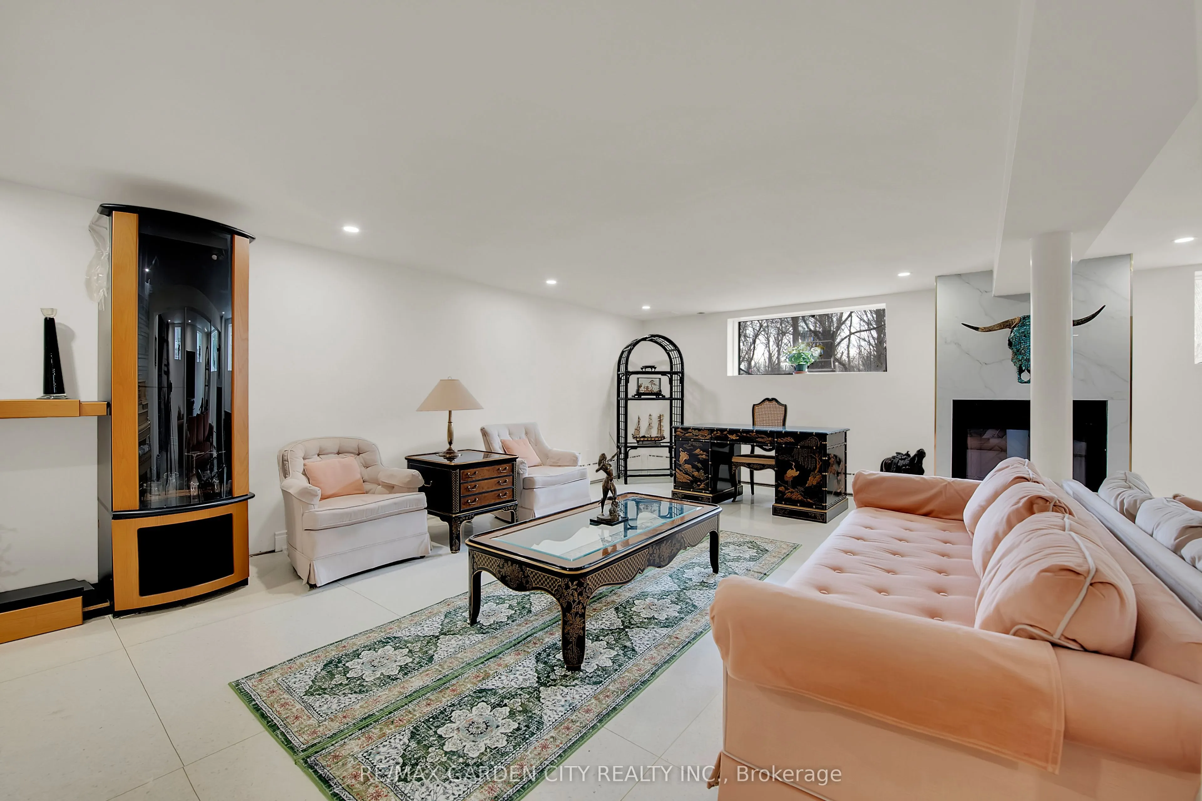 16 Freeland Court
