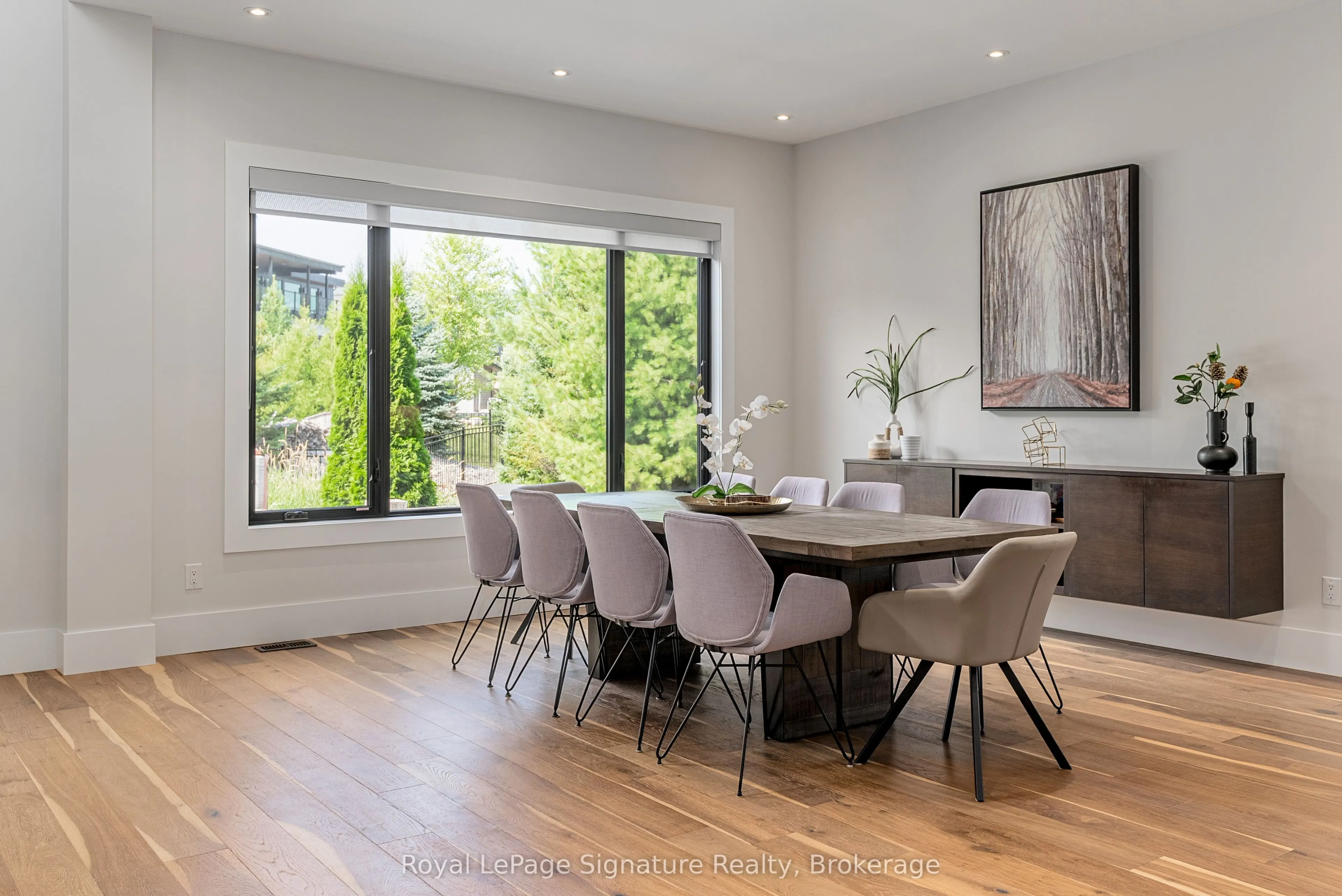 128 Arnot Crescent