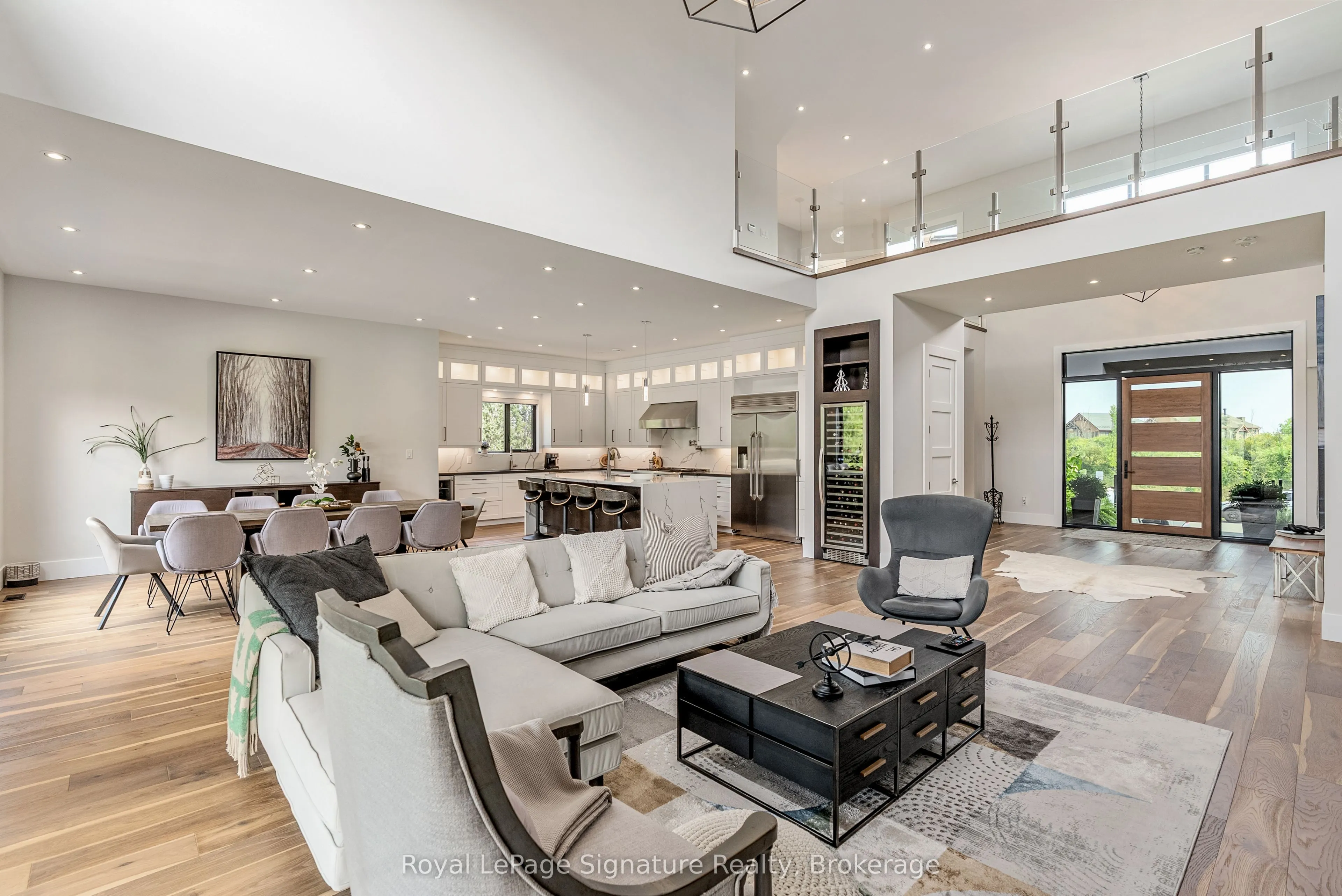 128 Arnot Crescent