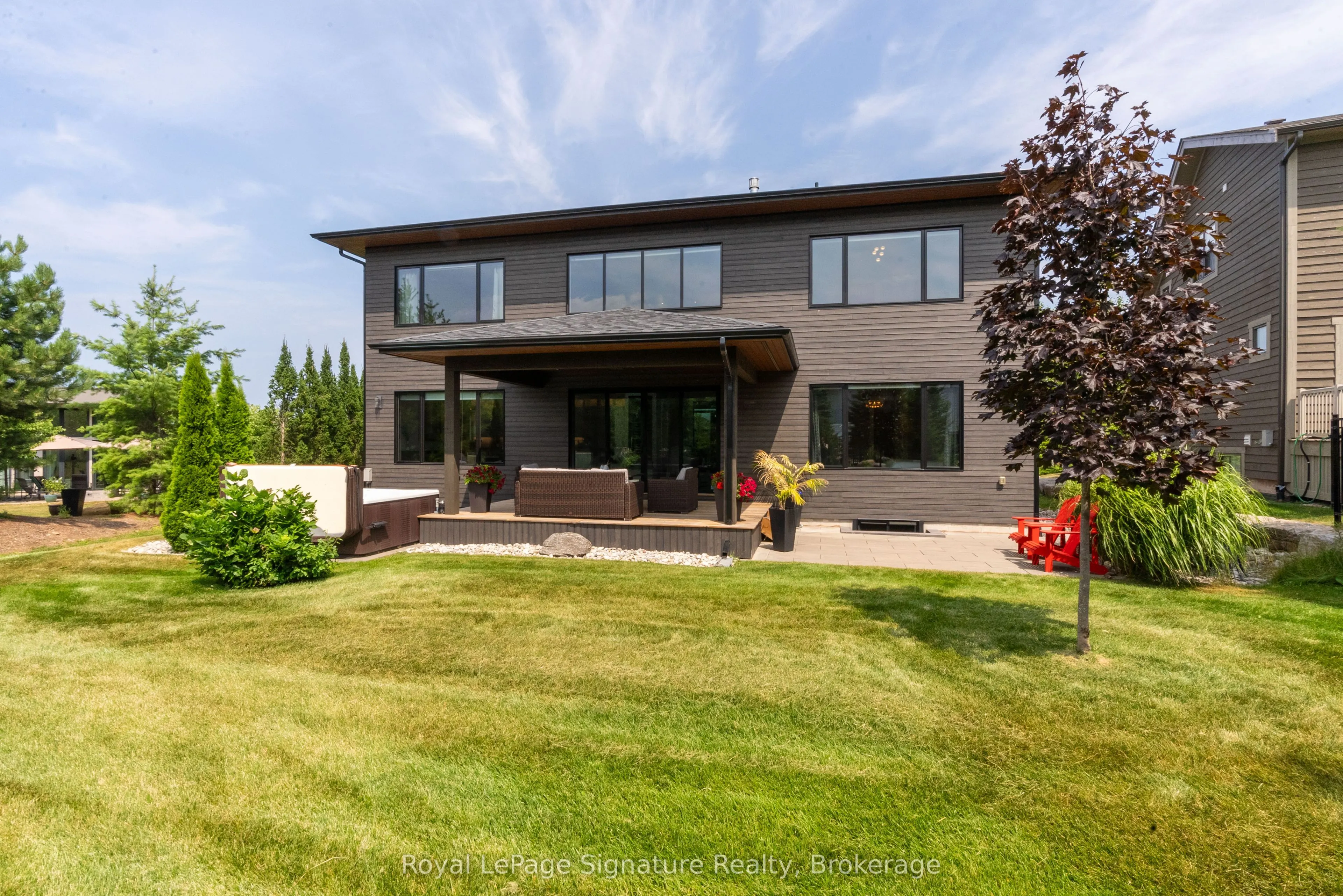 128 Arnot Crescent
