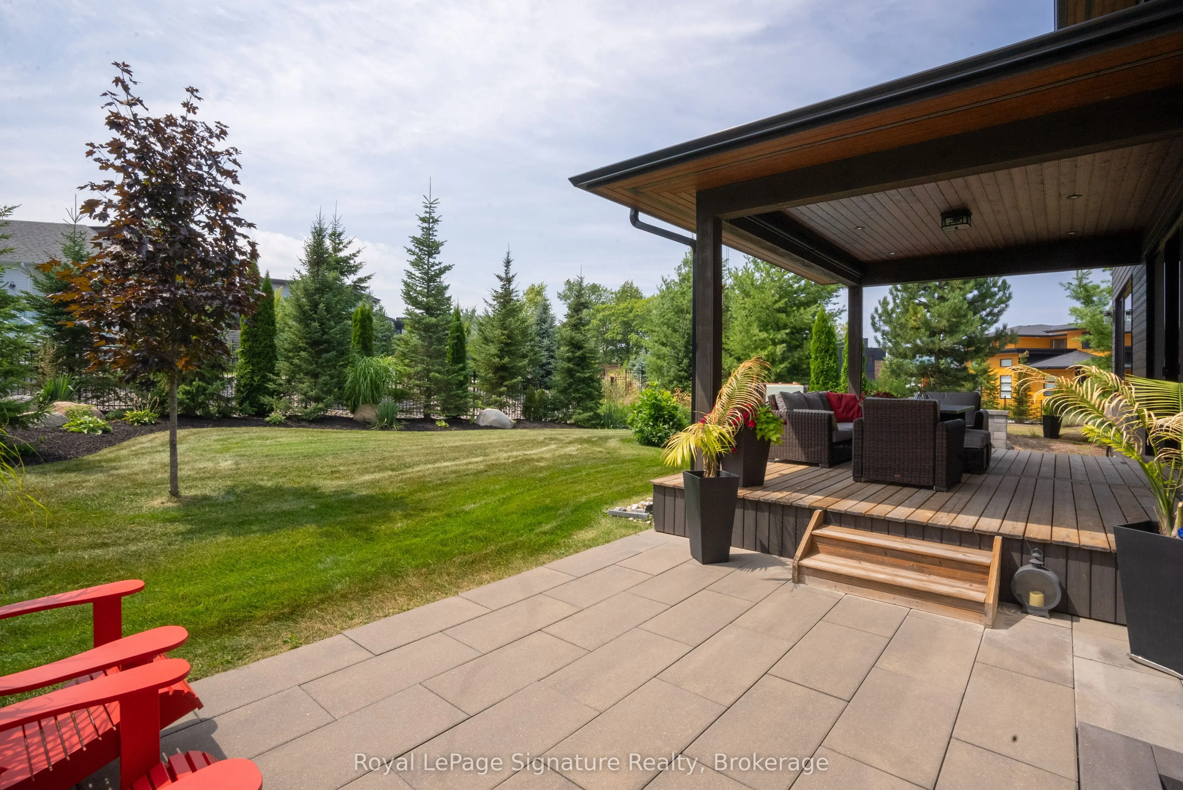 128 Arnot Crescent