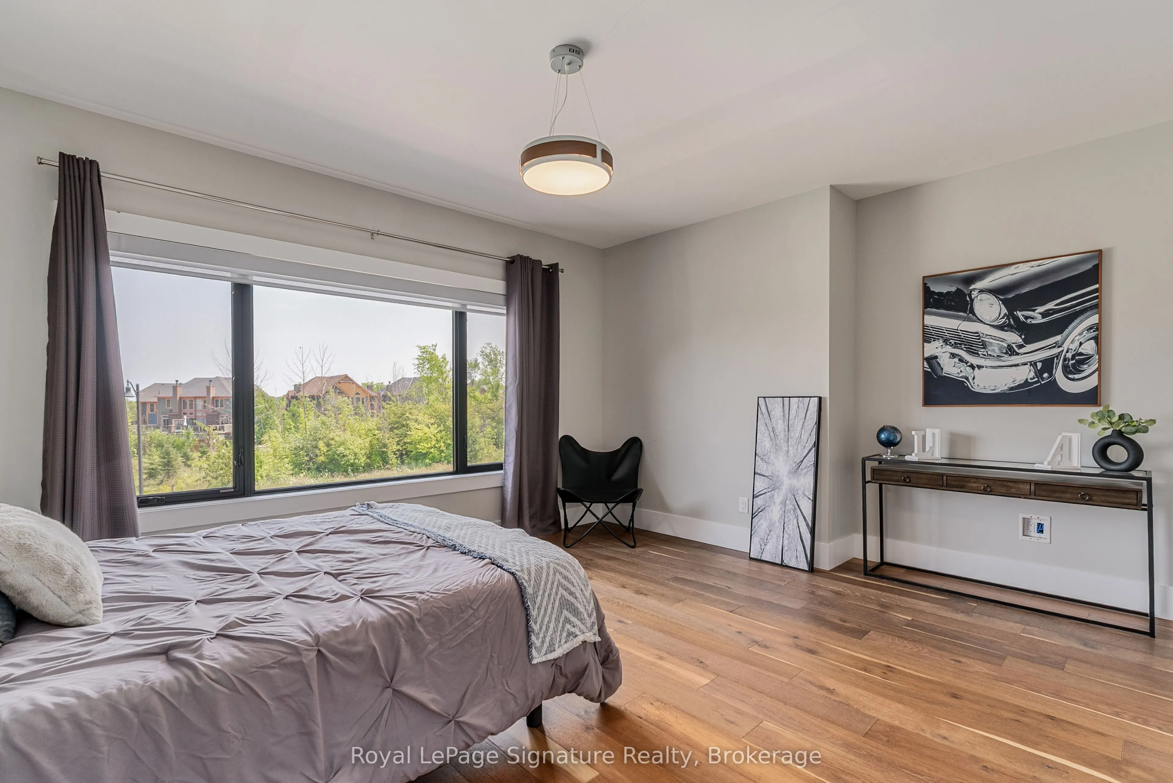128 Arnot Crescent