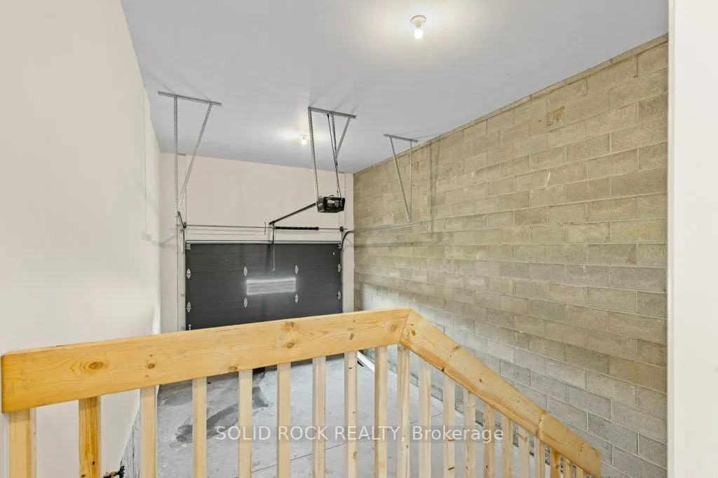 9 Billings Avenue W