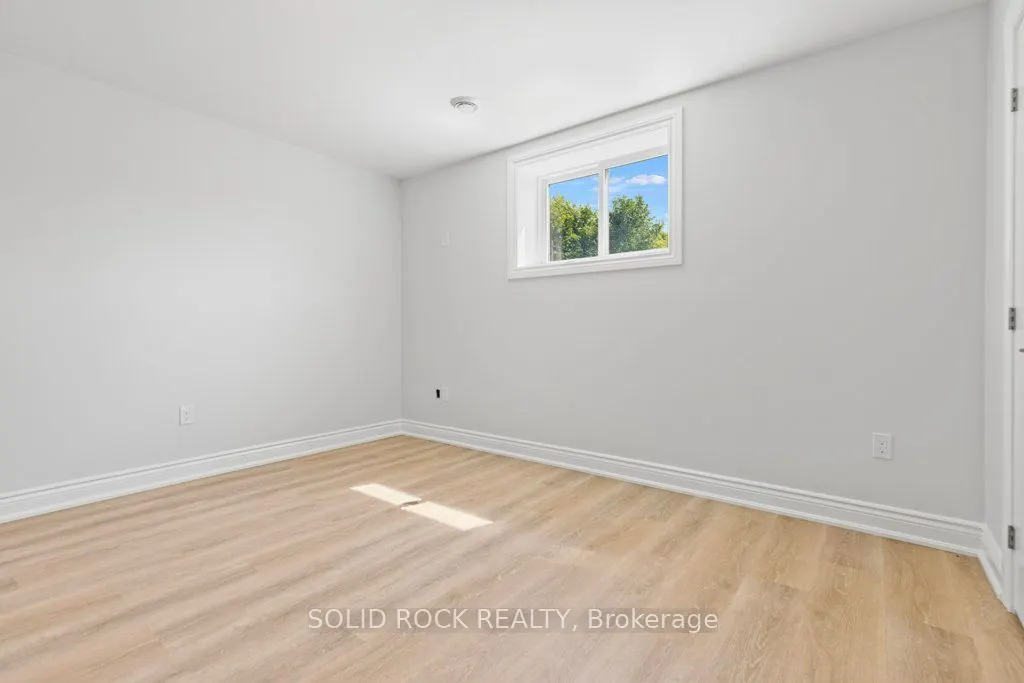 9 Billings Avenue W