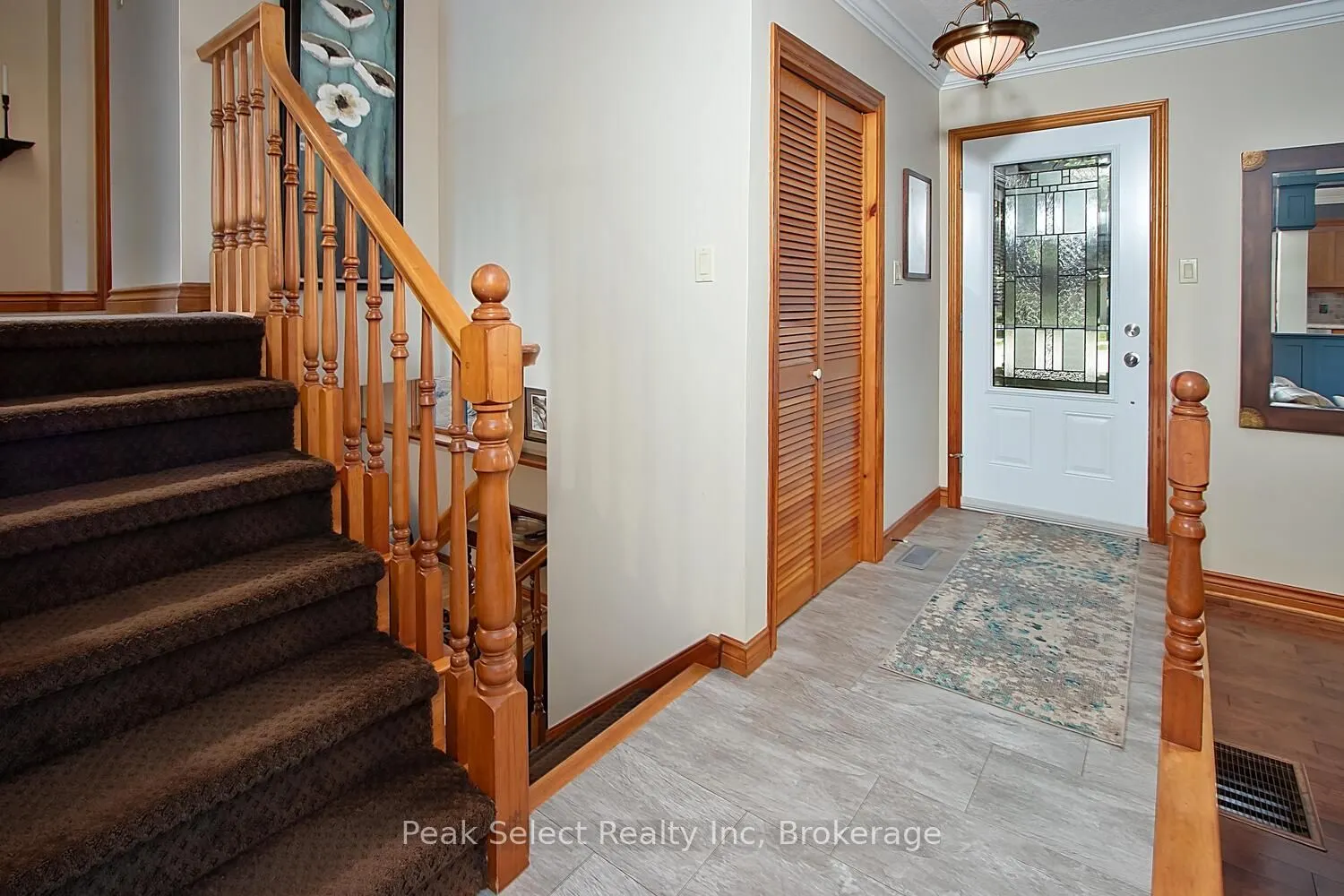 139 Waterloo Street S