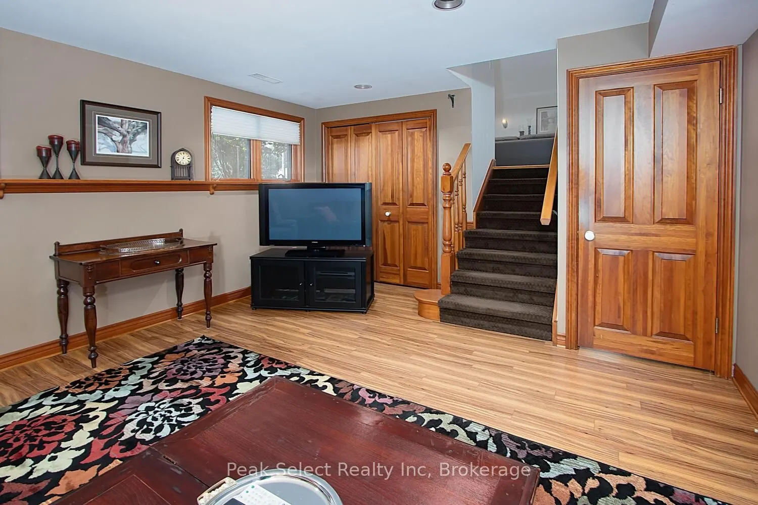139 Waterloo Street S