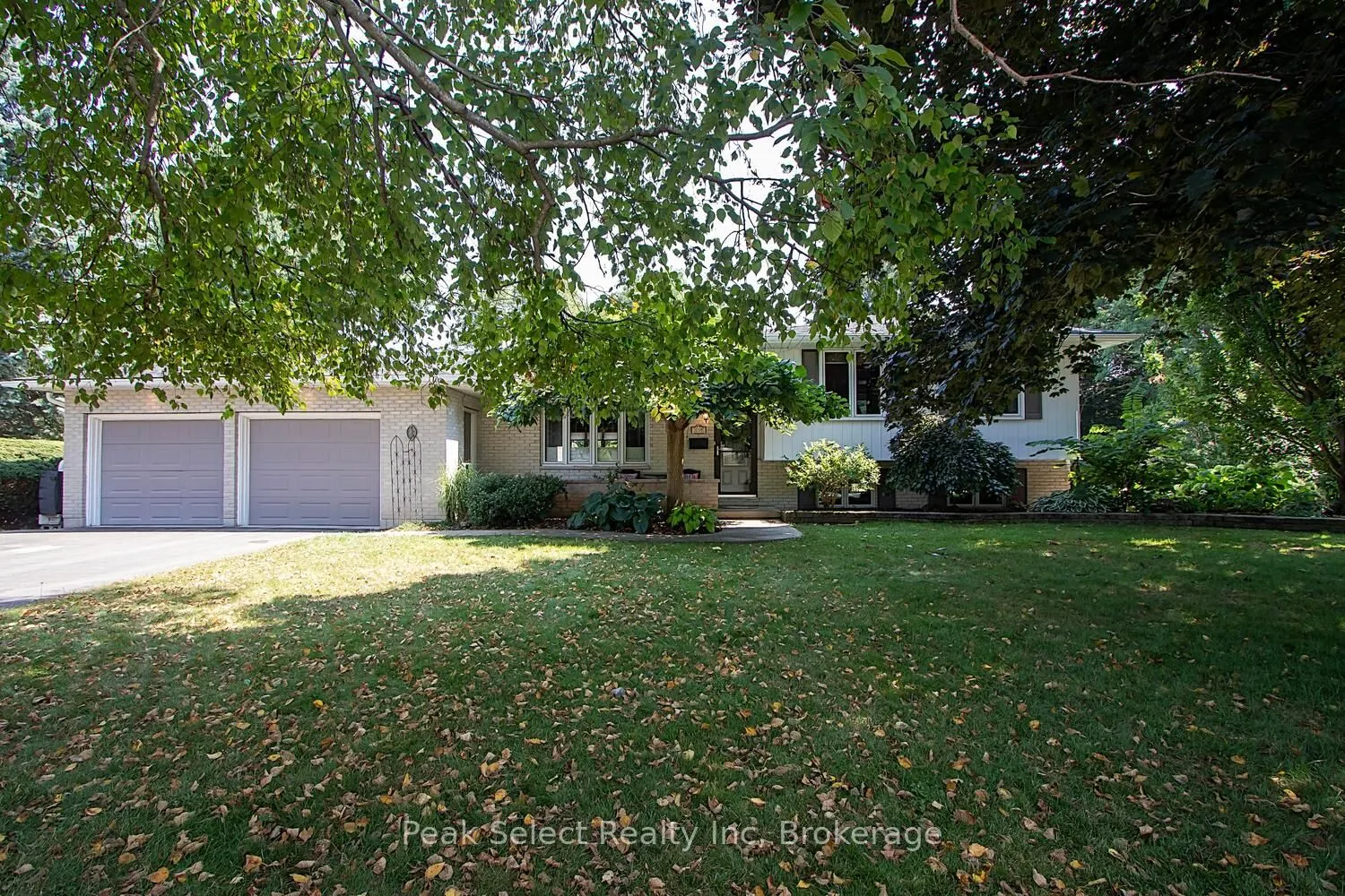 139 Waterloo Street S