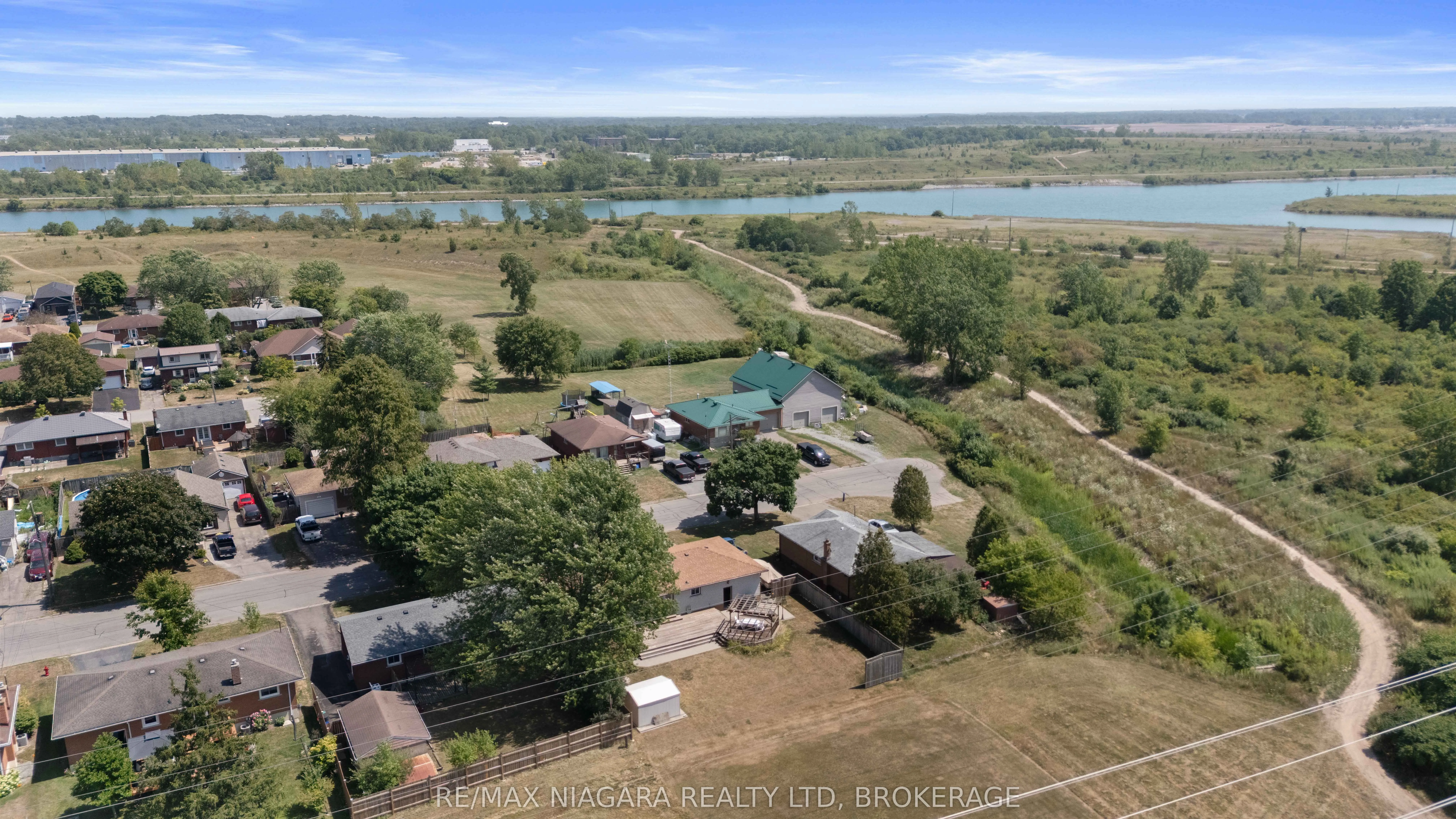 28 Hendershot Avenue