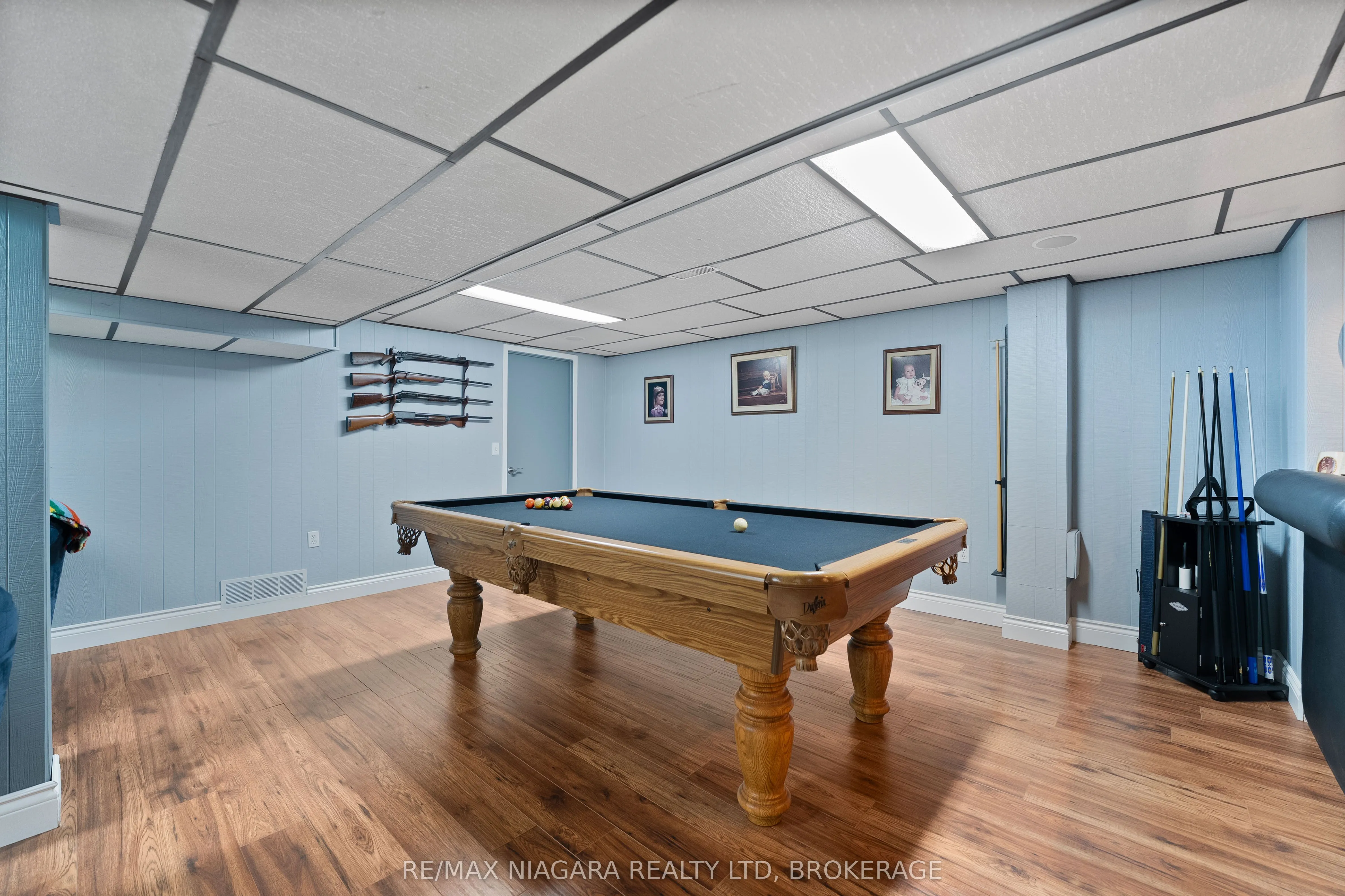 28 Hendershot Avenue
