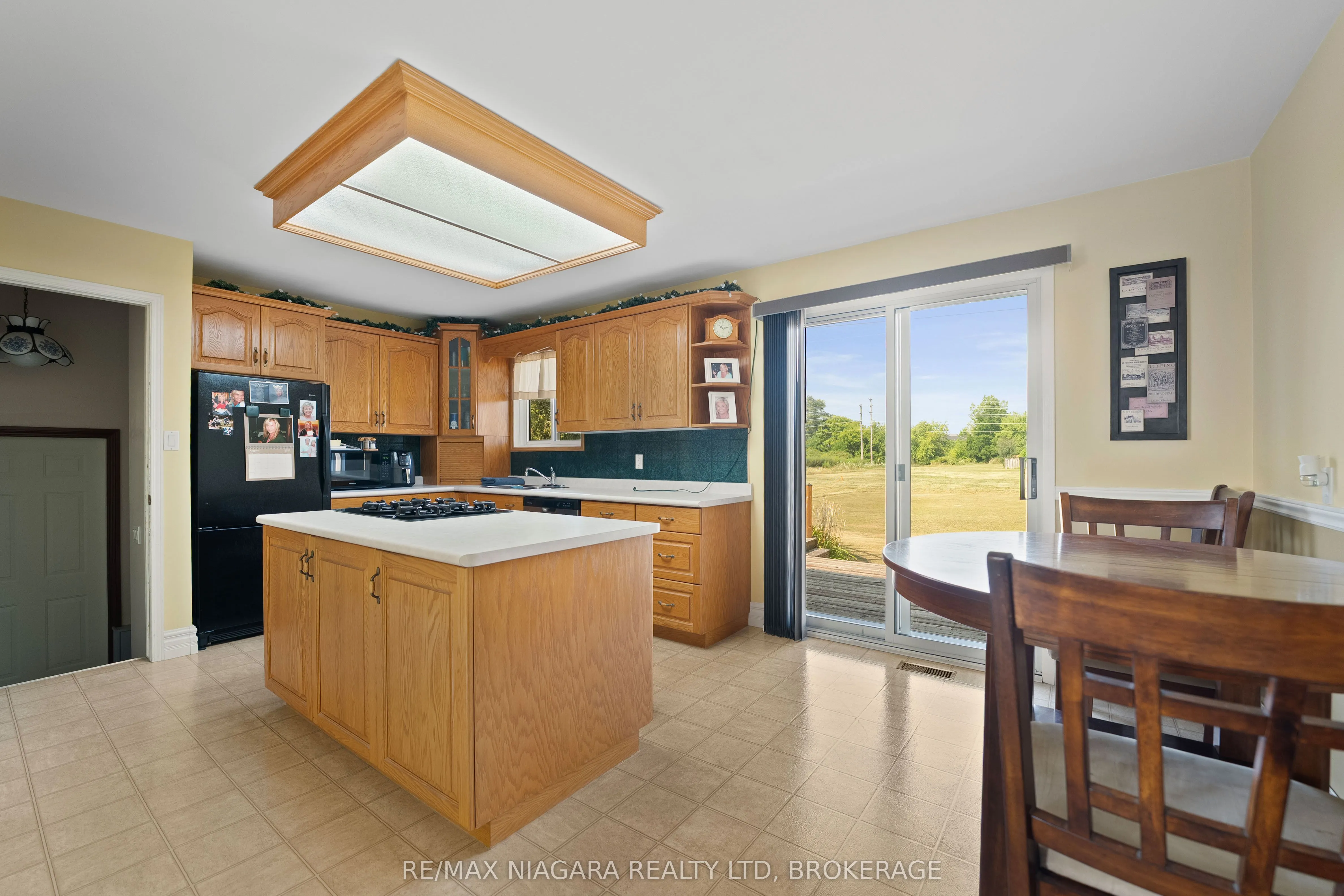 28 Hendershot Avenue
