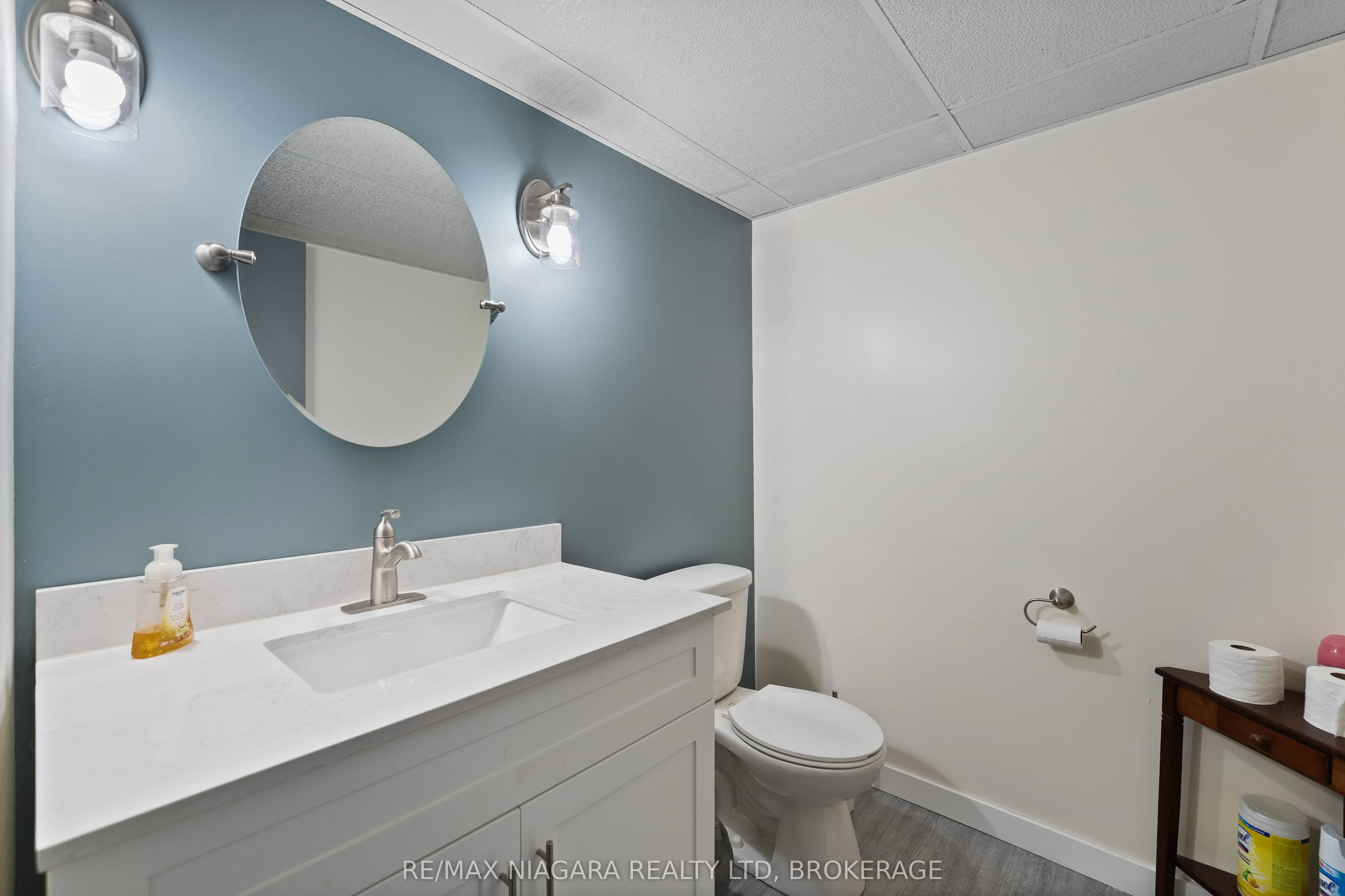 28 Hendershot Avenue