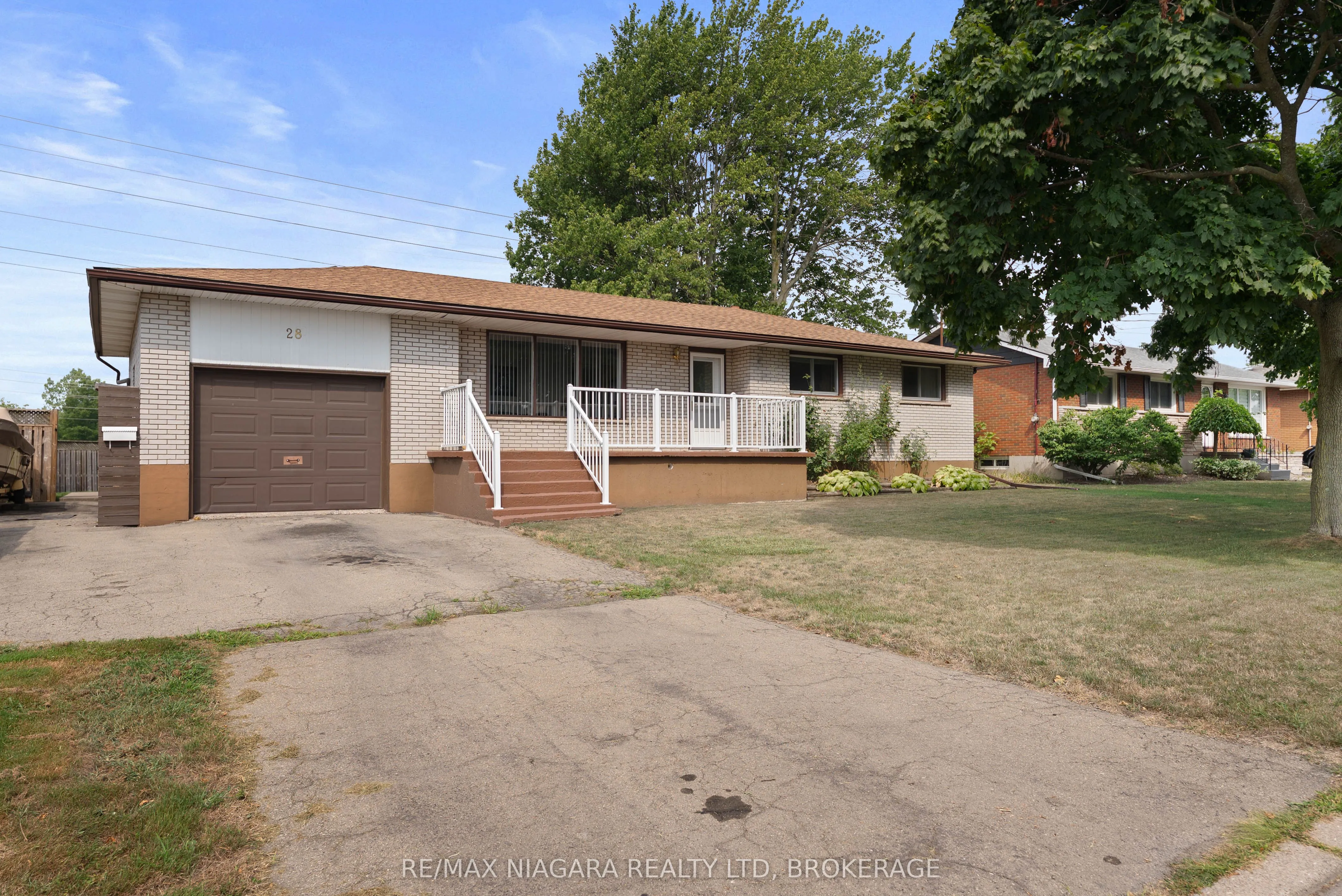 28 Hendershot Avenue