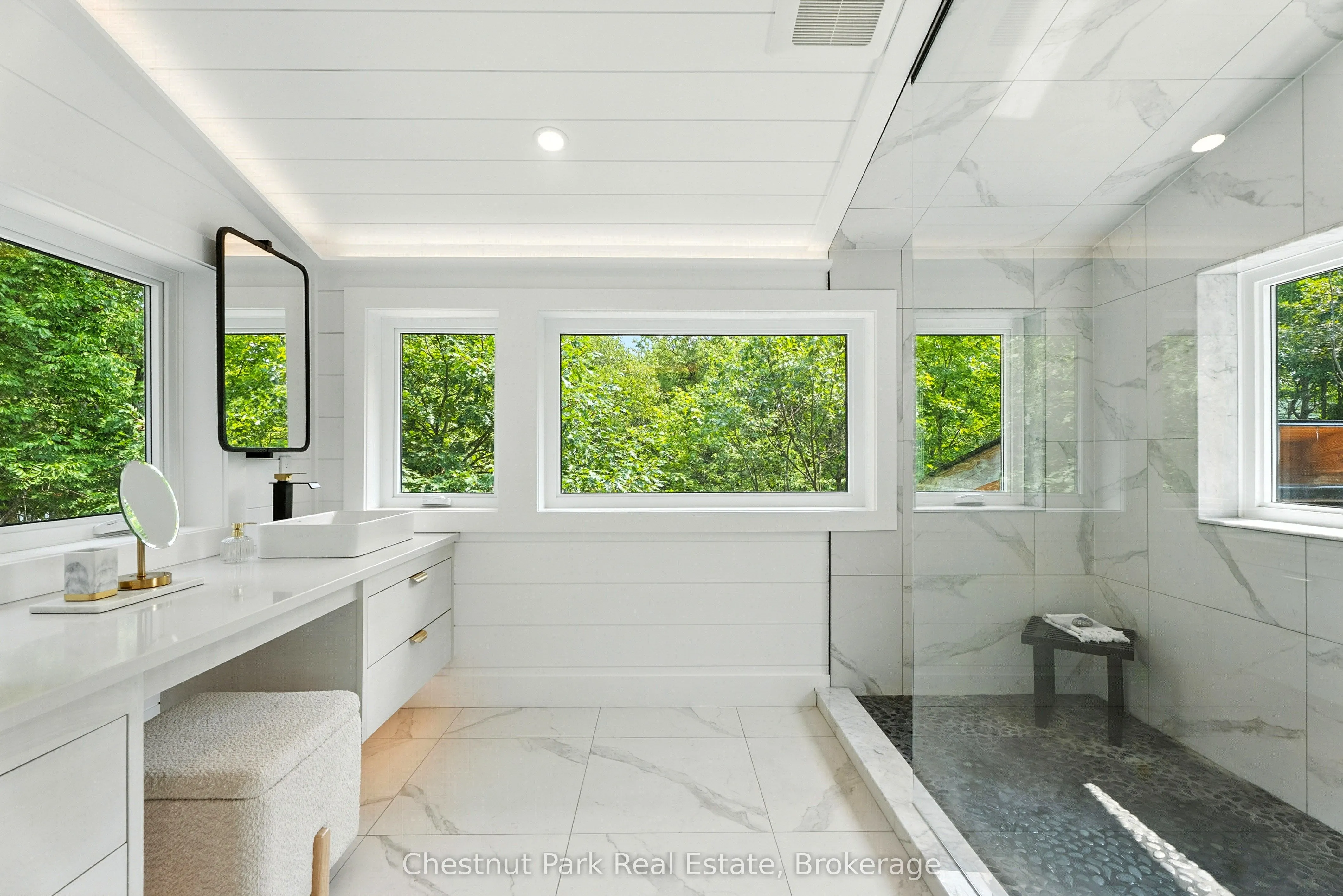 107 Steeles Road
