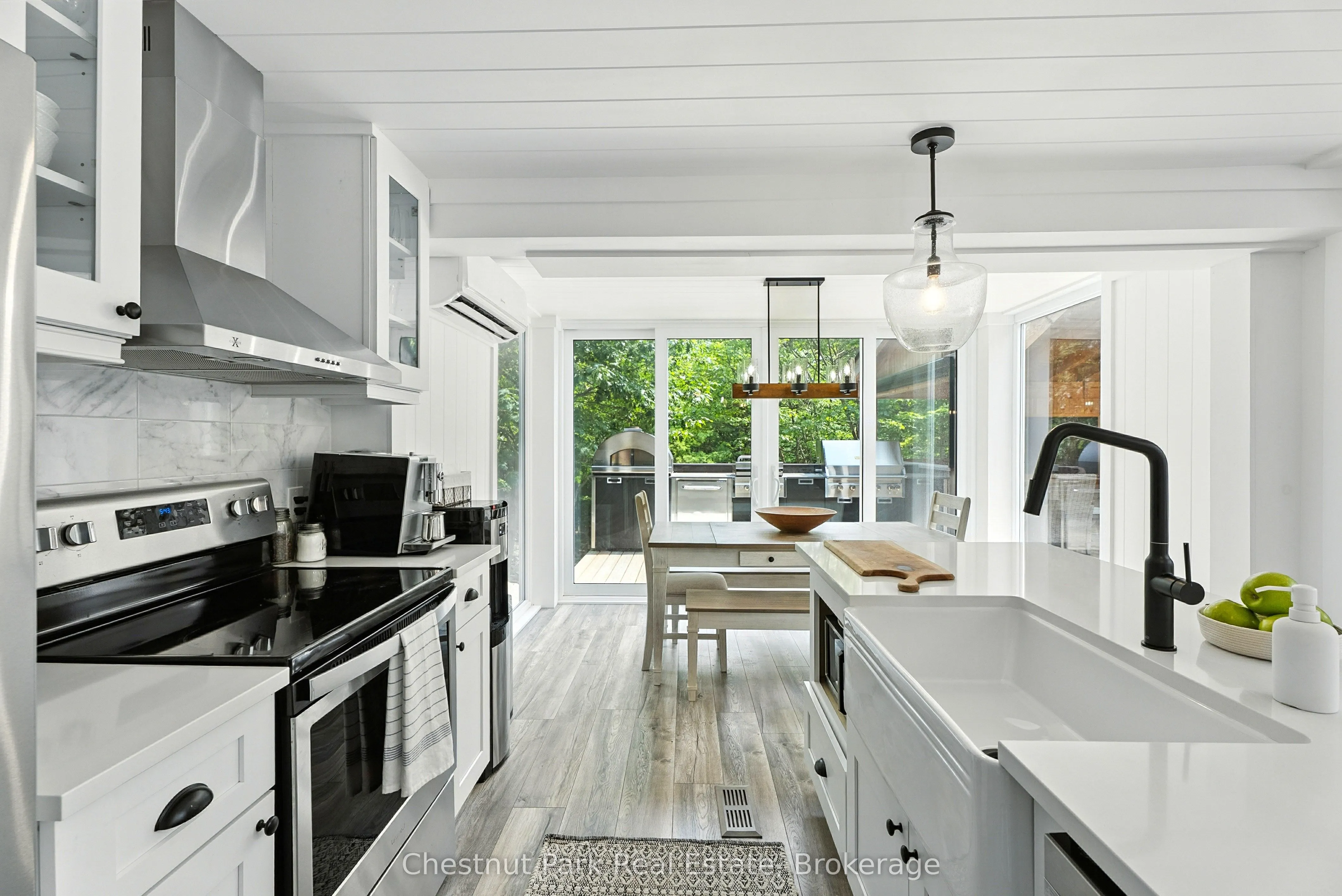 107 Steeles Road