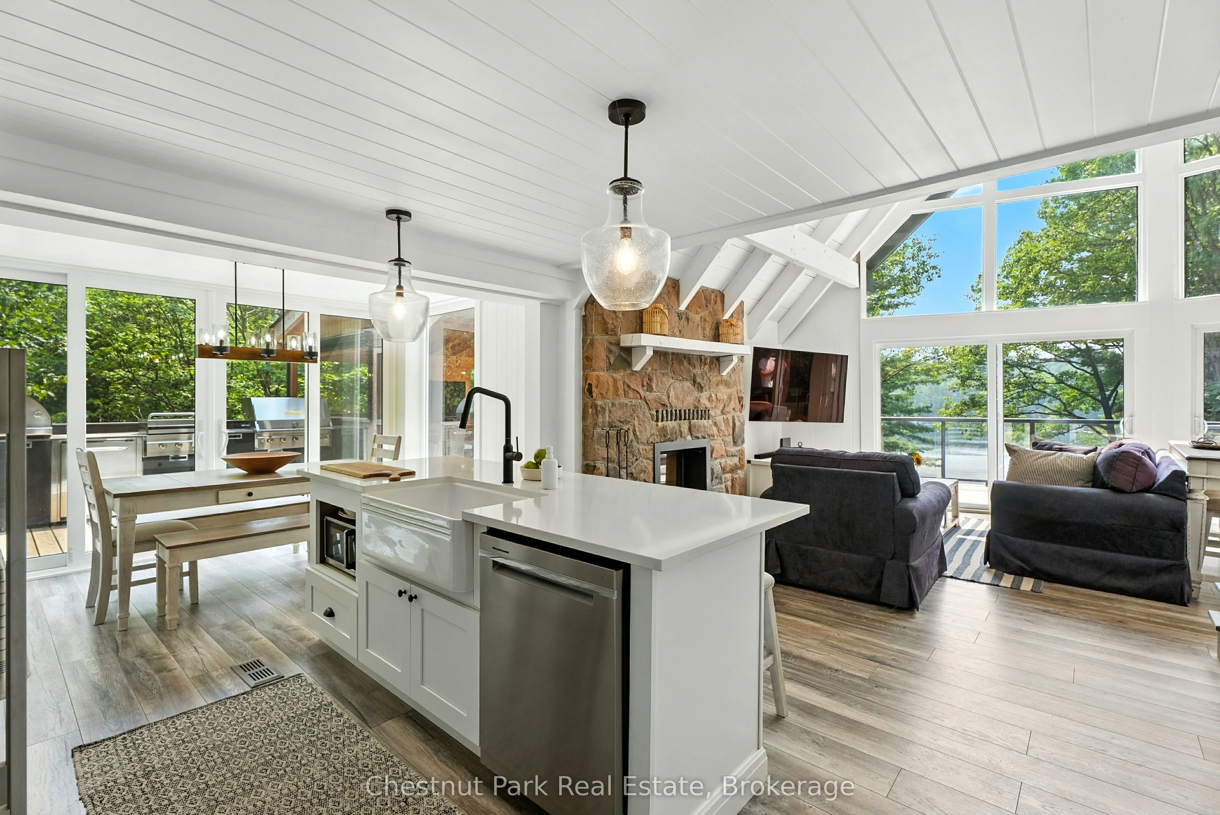 107 Steeles Road