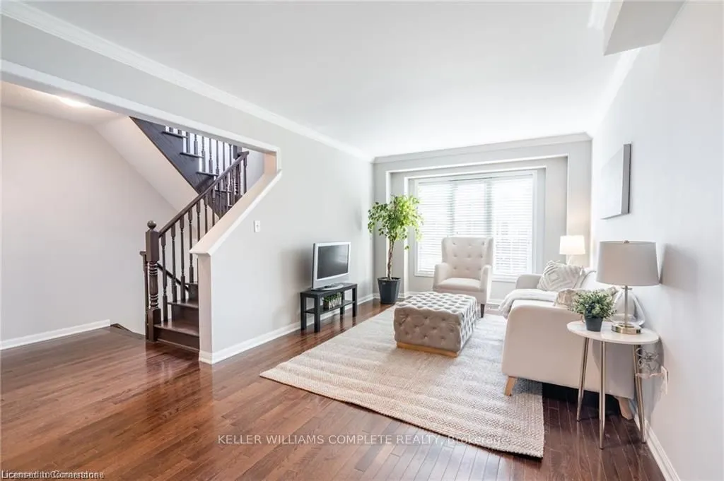 69 Hepworth Crescent