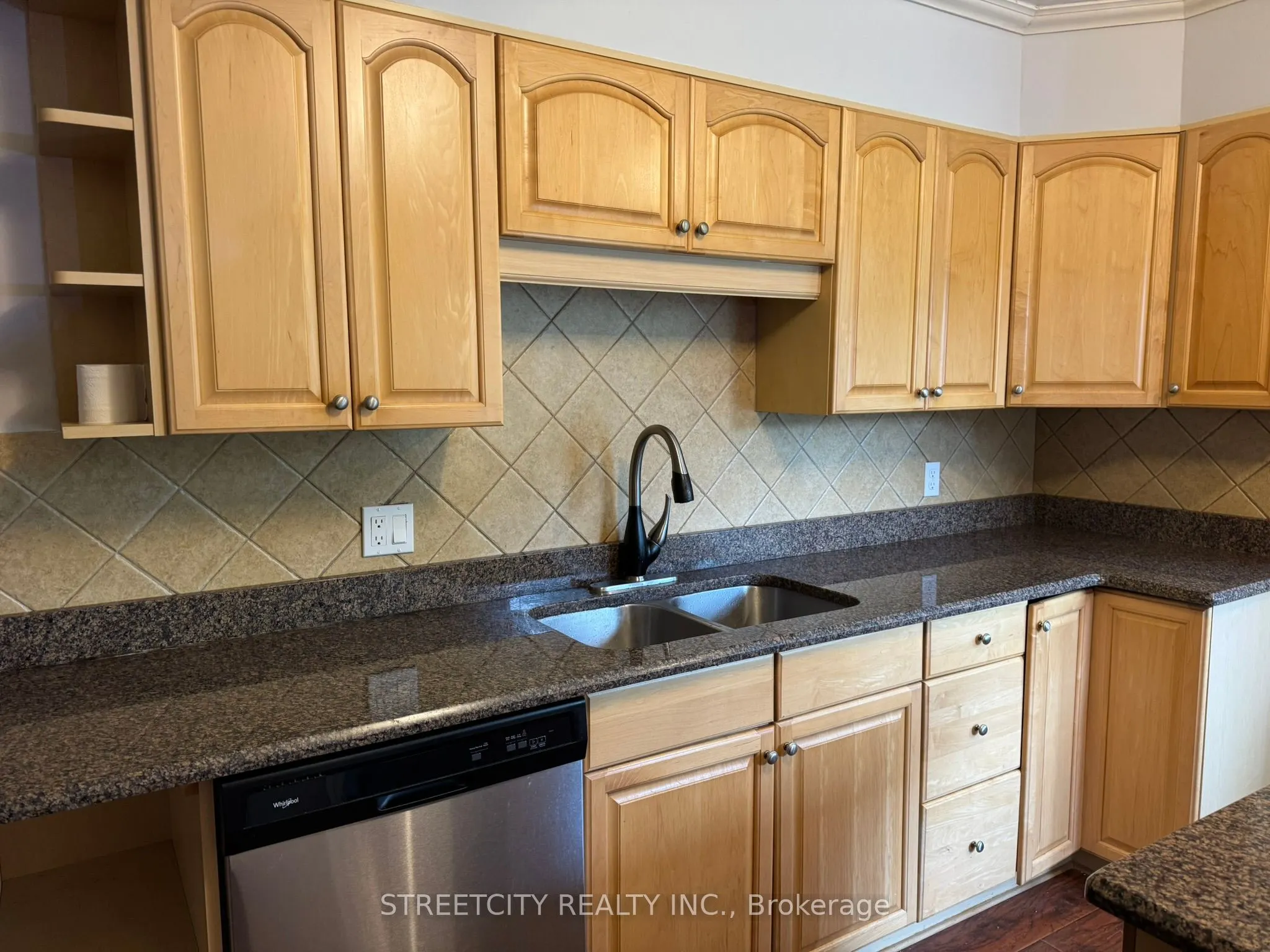 1629 LOUISE Boulevard, #main