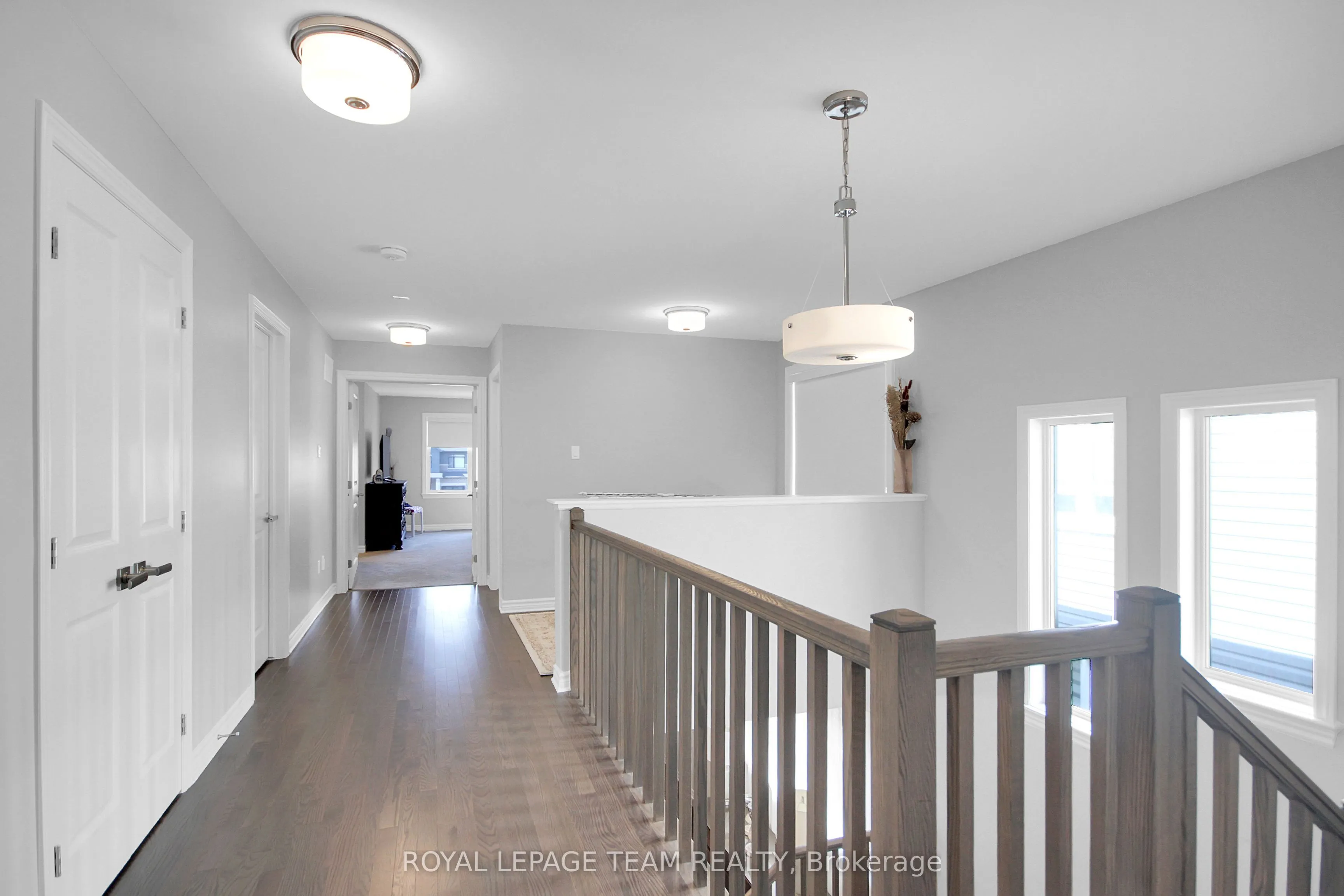 961 Beckton Heights W