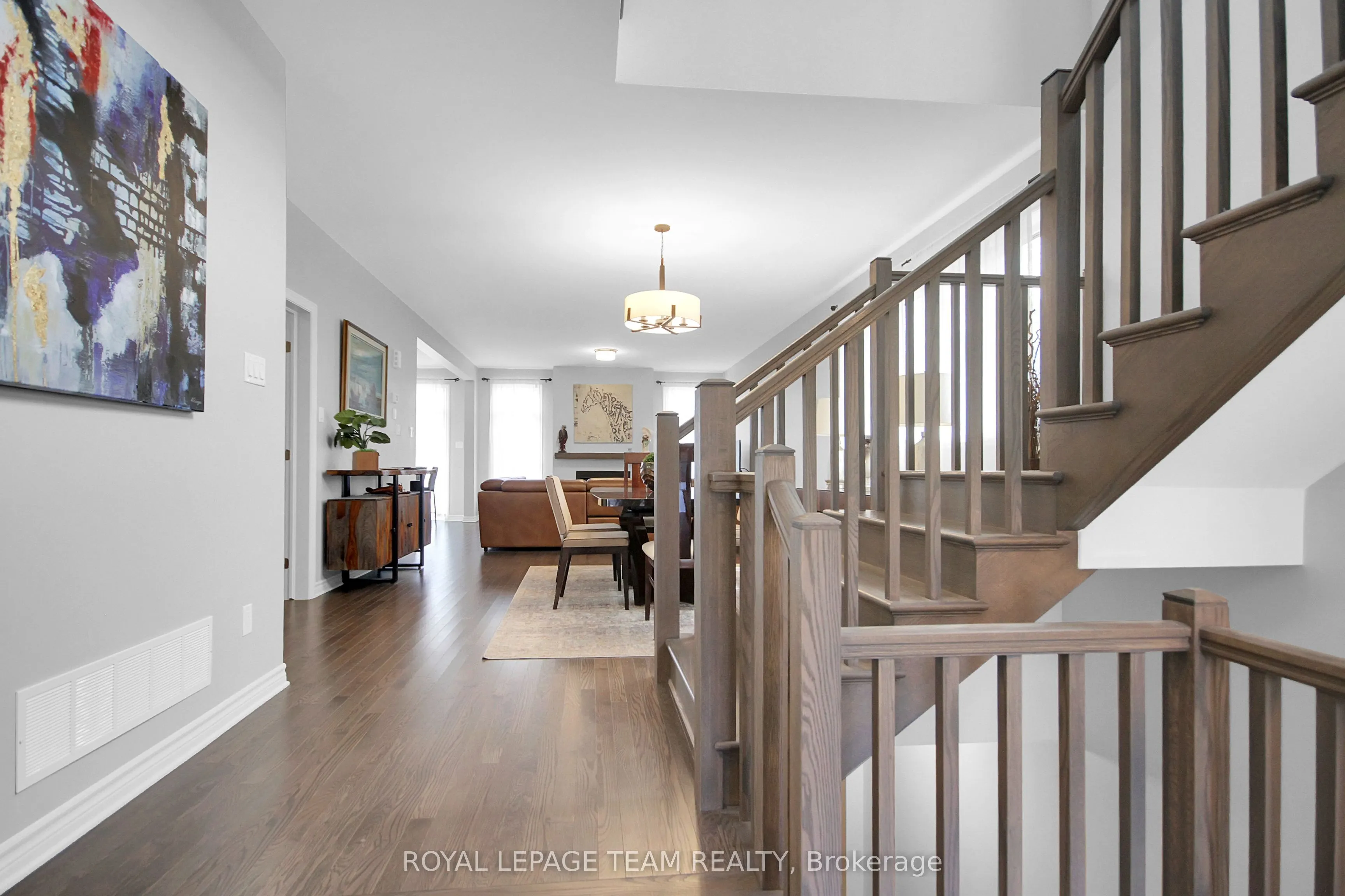 961 Beckton Heights W