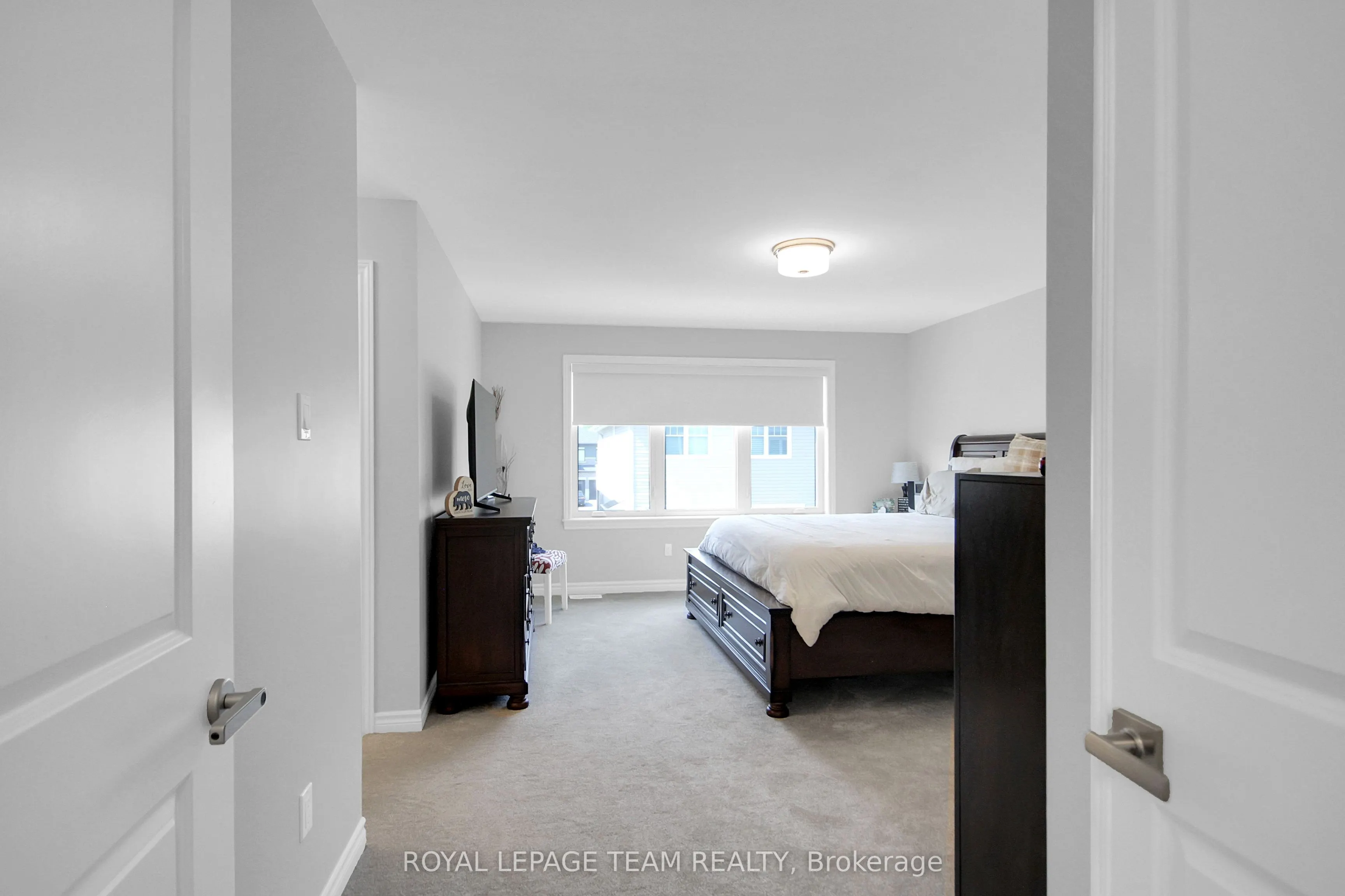 961 Beckton Heights W