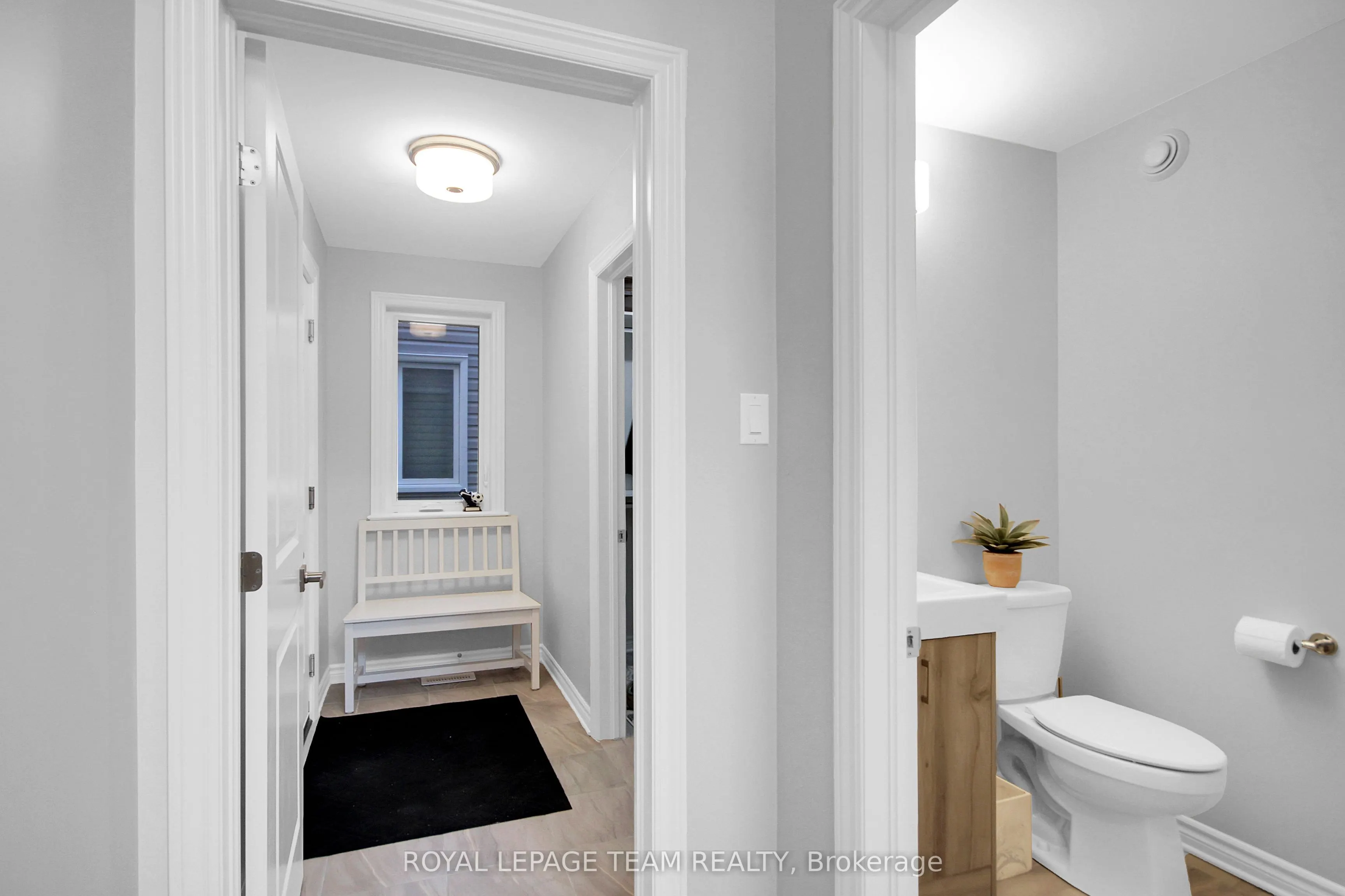 961 Beckton Heights W