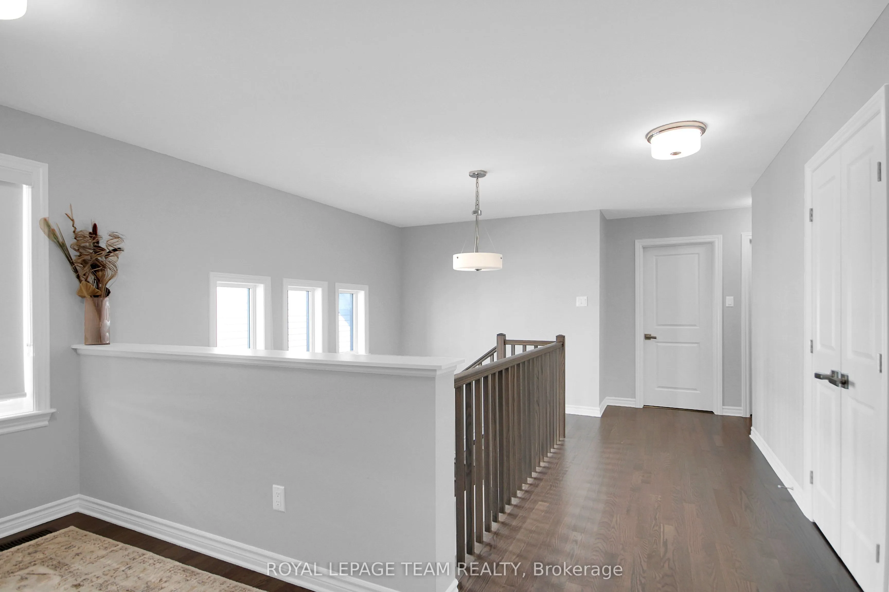 961 Beckton Heights W