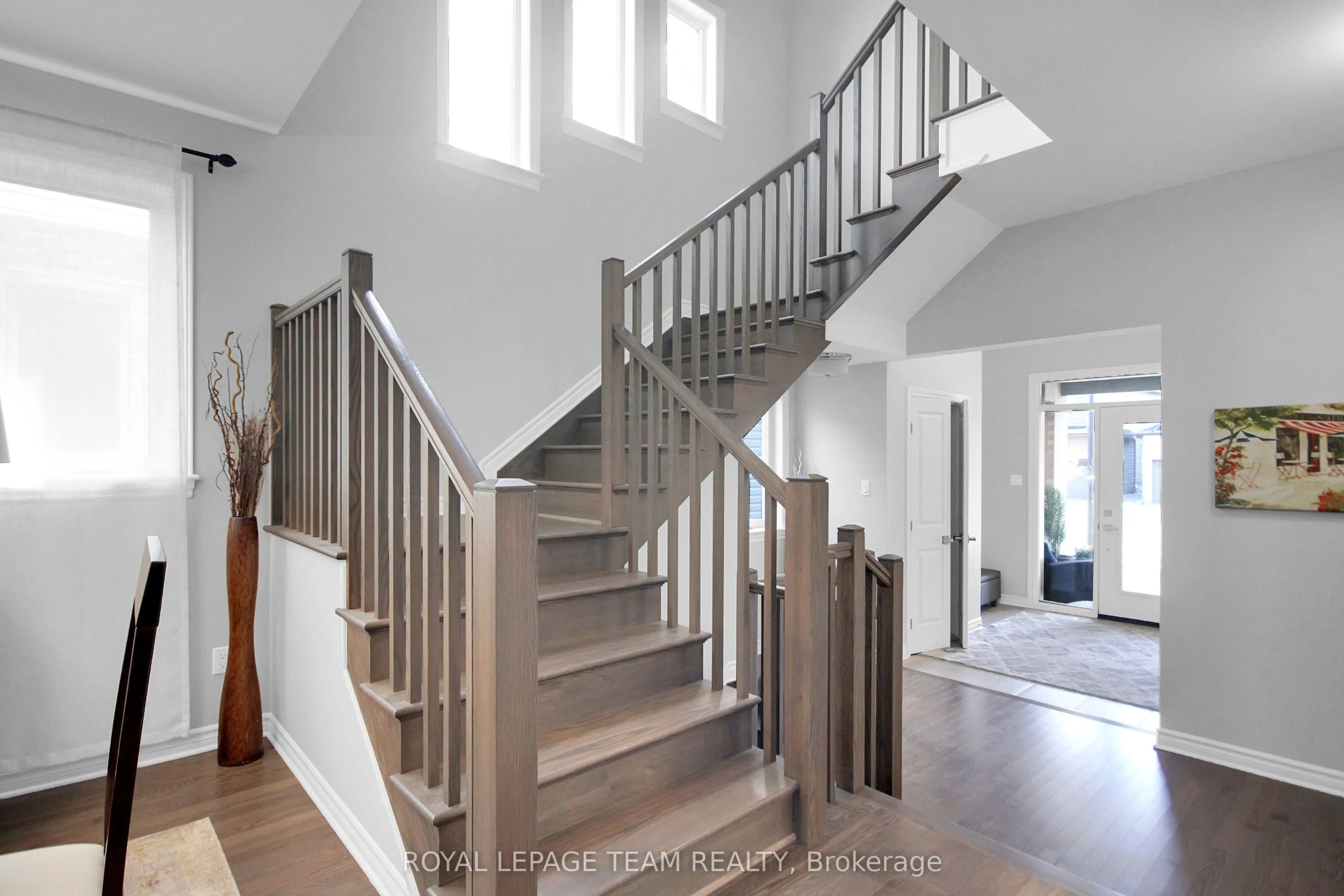 961 Beckton Heights W